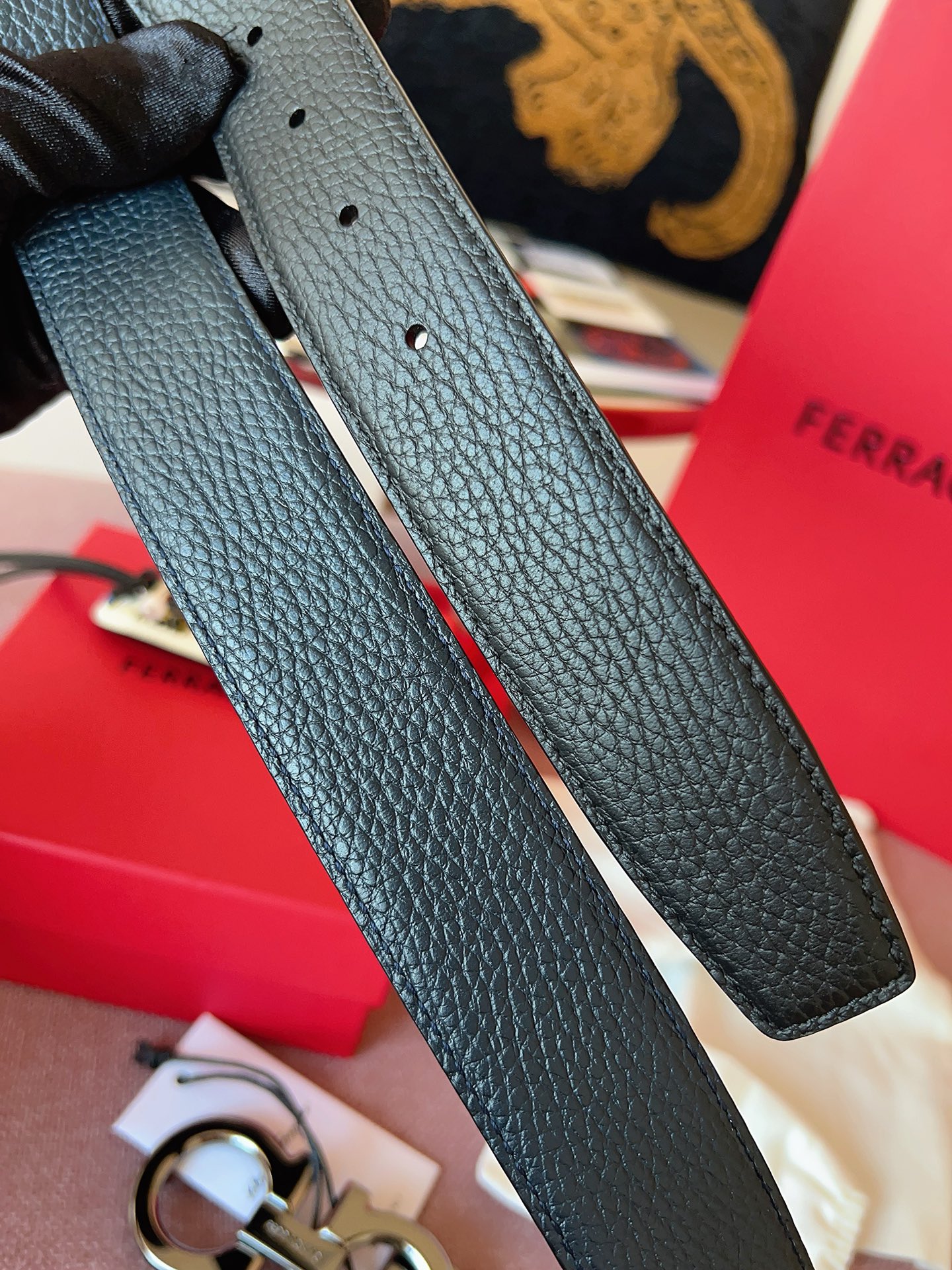 Ferragamo 菲拉格慕，代 五金-nfc芯片版3.5厘米 590¥