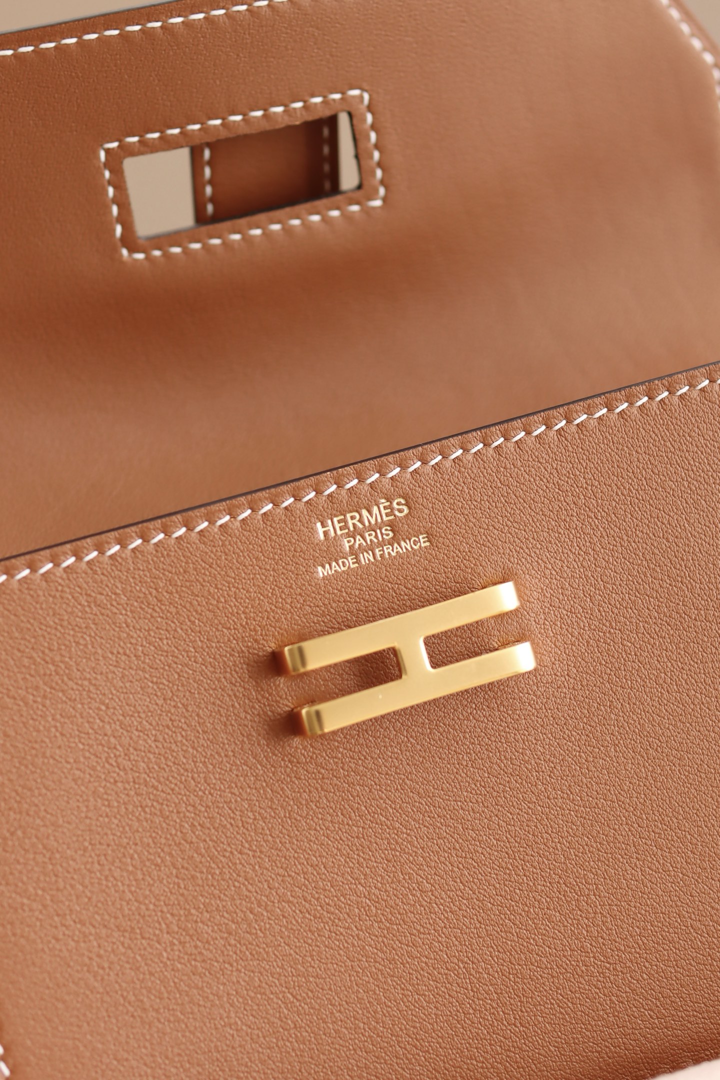 Hermès 宽 2.4cm · HERMES爱马仕 纯手工 Pocket 24～腰带/尺寸可以放入Max大号手机、口红 、证件、护照除了当～腰包也可以当斜挎～胸包来背/M号皮革大约是28—31吋