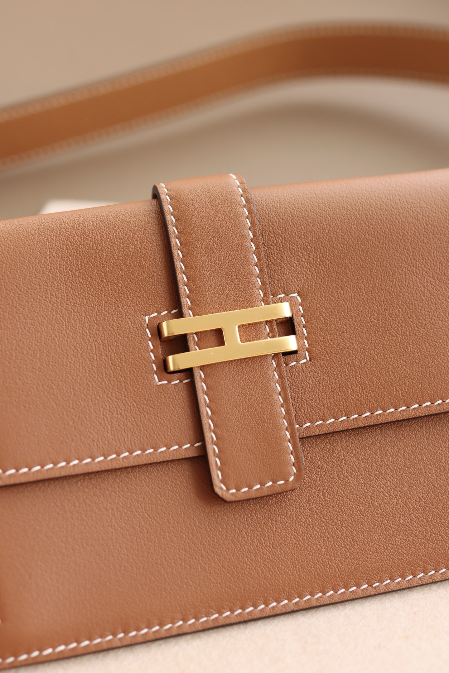 Hermès 宽 2.4cm · HERMES爱马仕 纯手工 Pocket 24～腰带/尺寸可以放入Max大号手机、口红 、证件、护照除了当～腰包也可以当斜挎～胸包来背/M号皮革大约是28—31吋