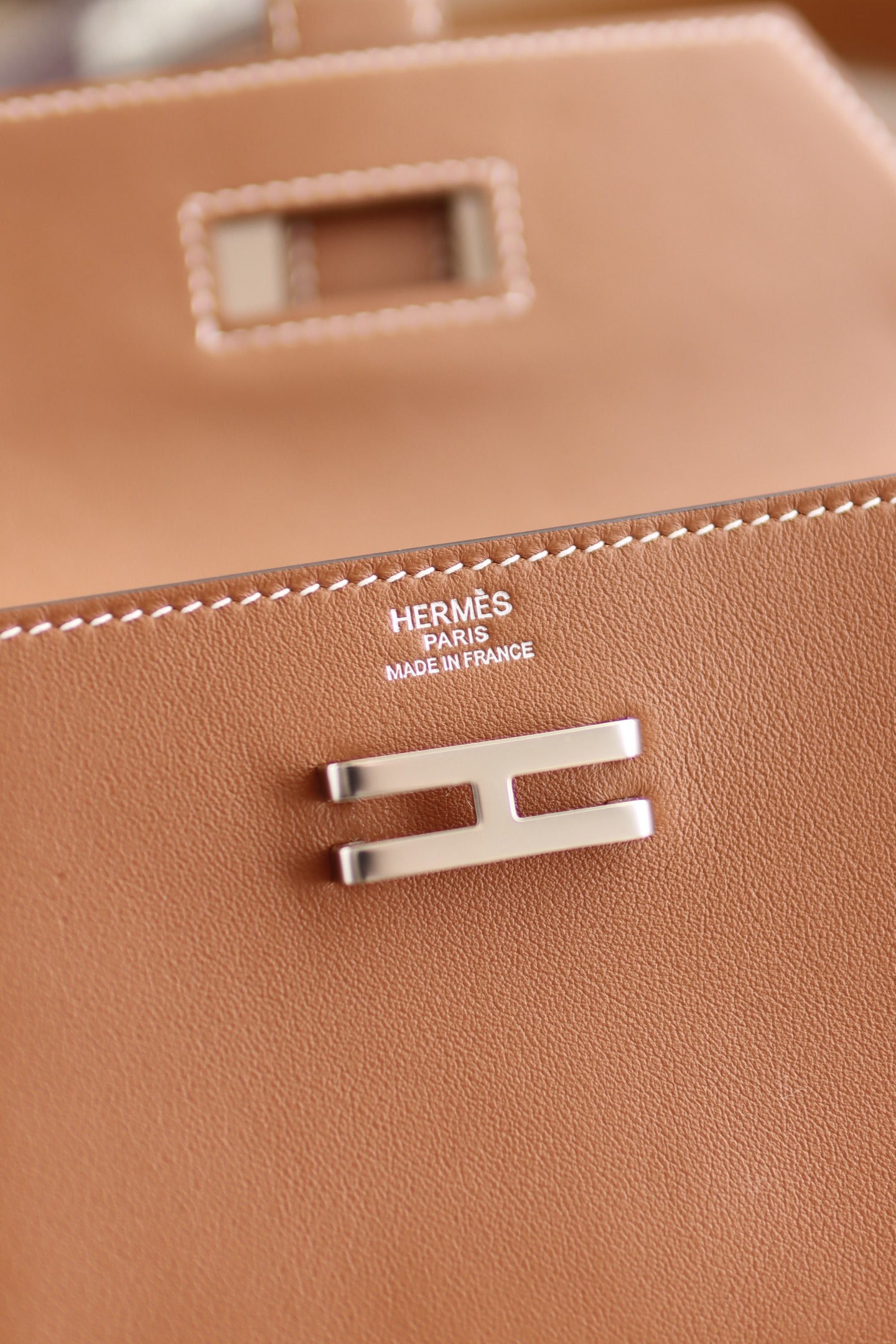Hermès 宽 2.4cm · HERMES爱马仕 纯手工 Pocket 24～腰带/尺寸可以放入Max大号手机、口红 、证件、护照除了当～腰包也可以当斜挎～胸包来背/M号皮革大约是28—31吋