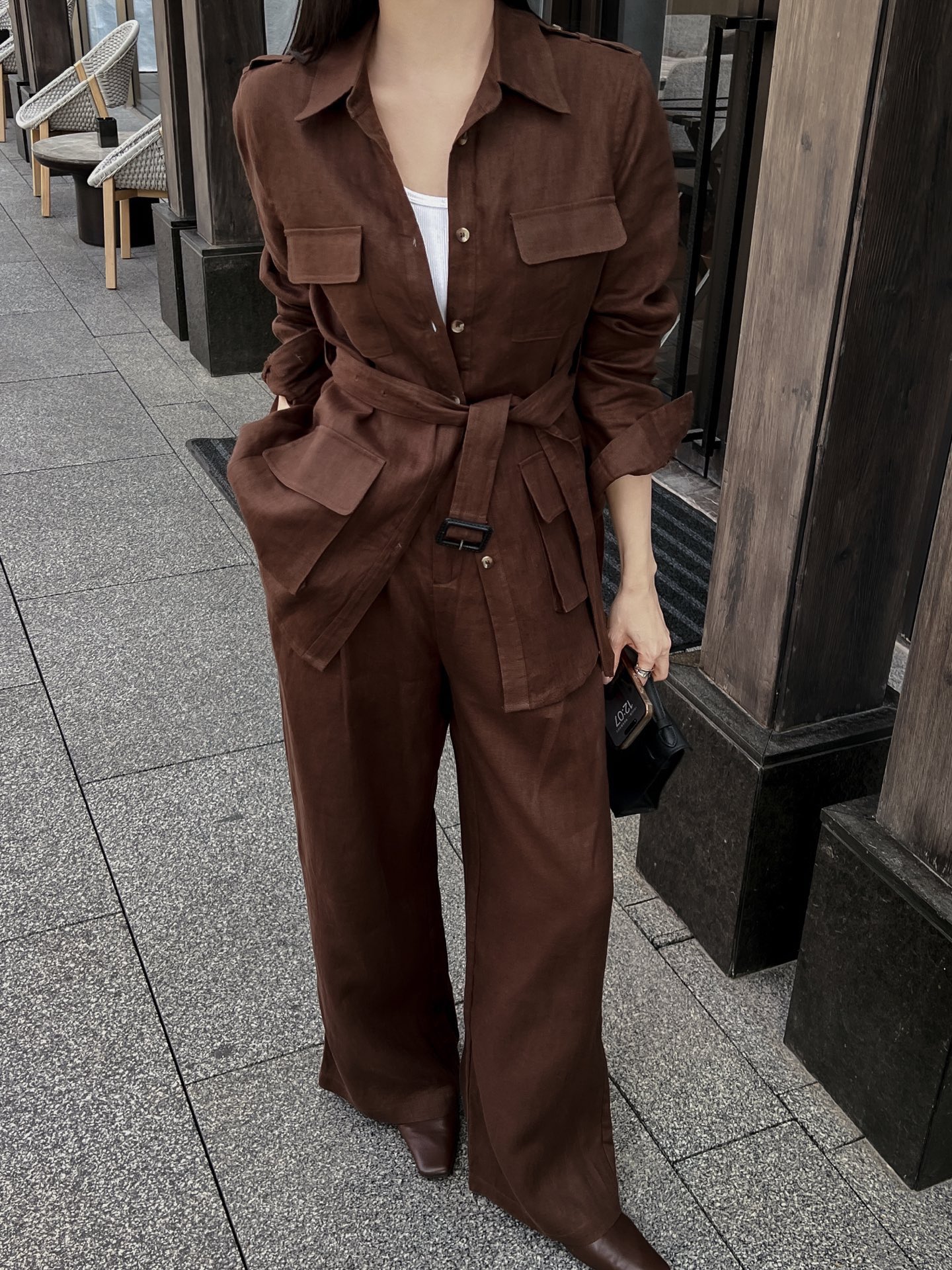 “High-End Women’s Fashion: Stylish Vintage Suit with Multi-Pocket Belts” - 图片 6