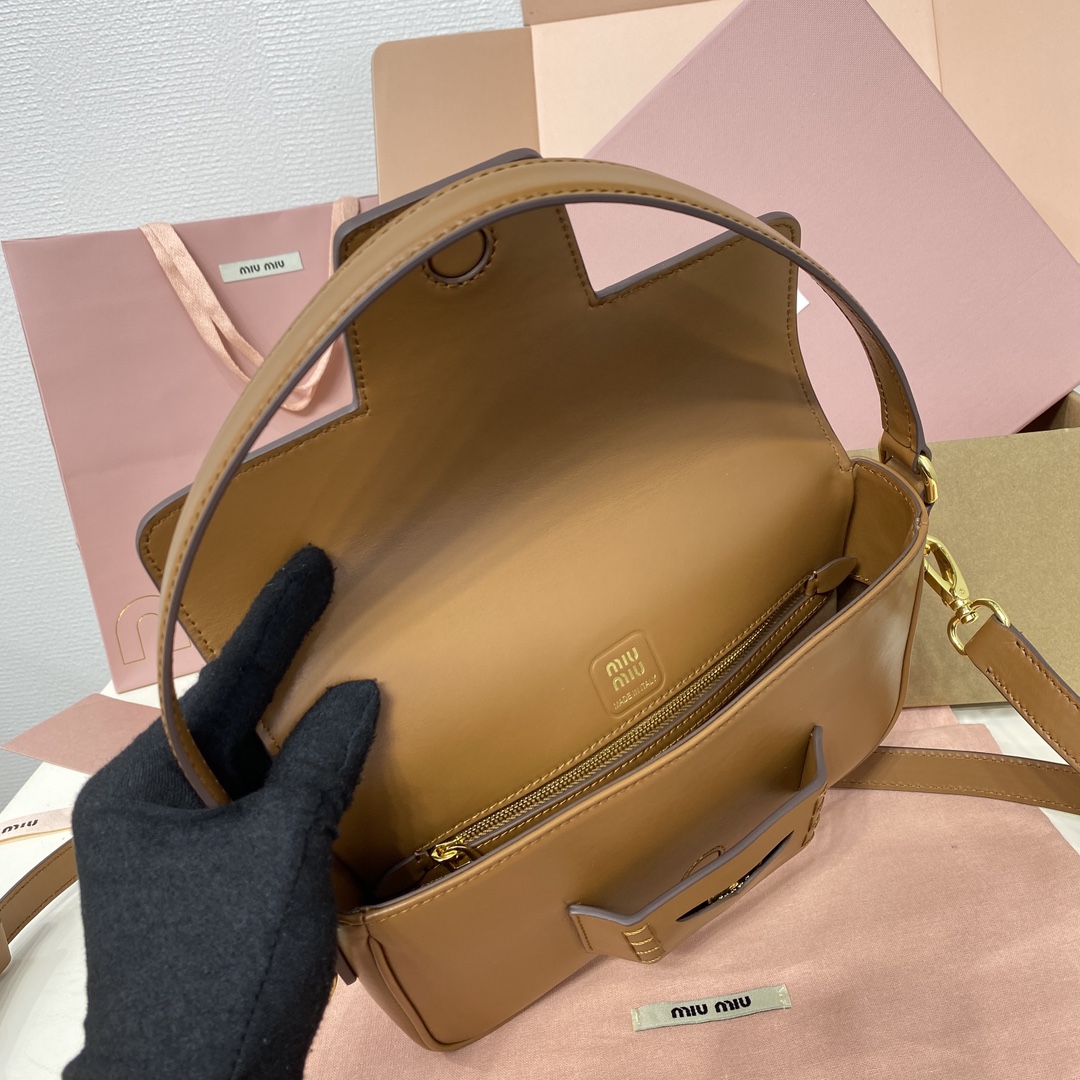 Miu Miu 5BD270 cognac color detail