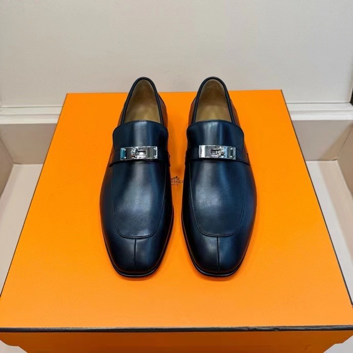 NO:353888,High-quality genuine leather loafers. Use soft goatskin with mini H side buckle. Size 39-40-41-42-43-44 (38.45 Custom made without return or replacement), Loafers, sheepskin19860909高品质真皮乐福鞋. 选用柔软山羊皮.带迷你H侧扣. Size 39-40-41-42-43-44（38.45定做不退不换）,,loafers,sheepskin,Men's shoes