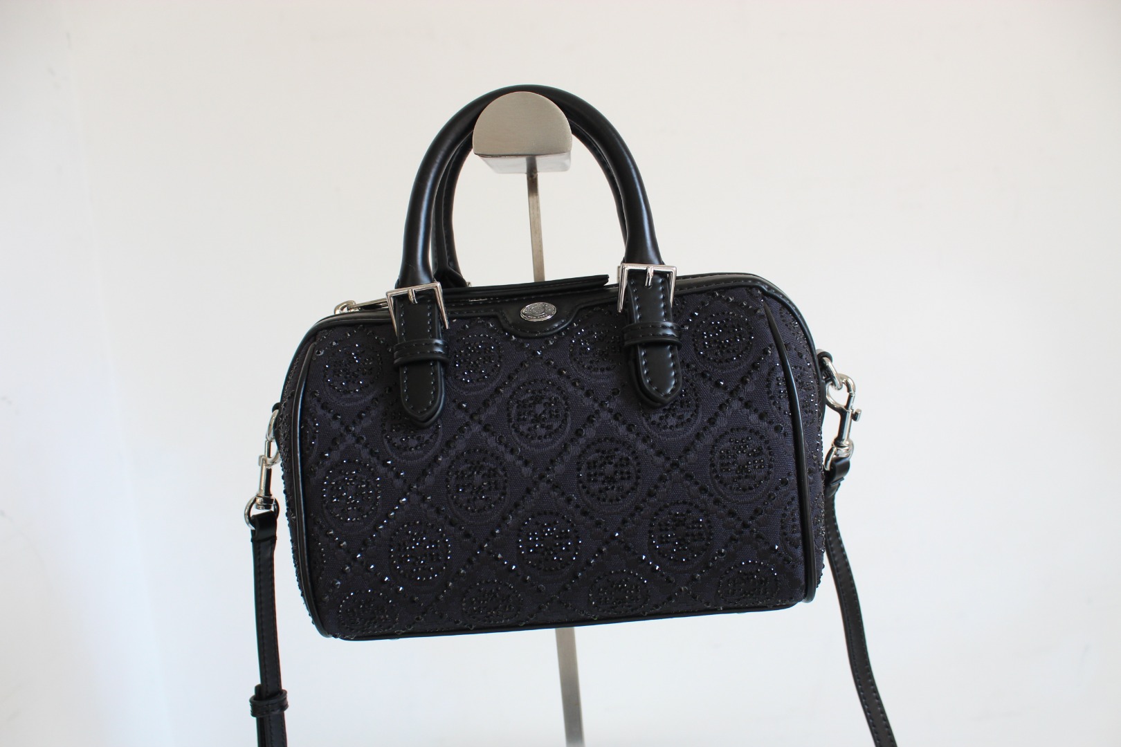 Tory Burch ～ToryBurch蛇年限定 耀夜钻石 枕头包 全新迷你酒桶包廓形 手工刺绣 可单肩斜挎手提