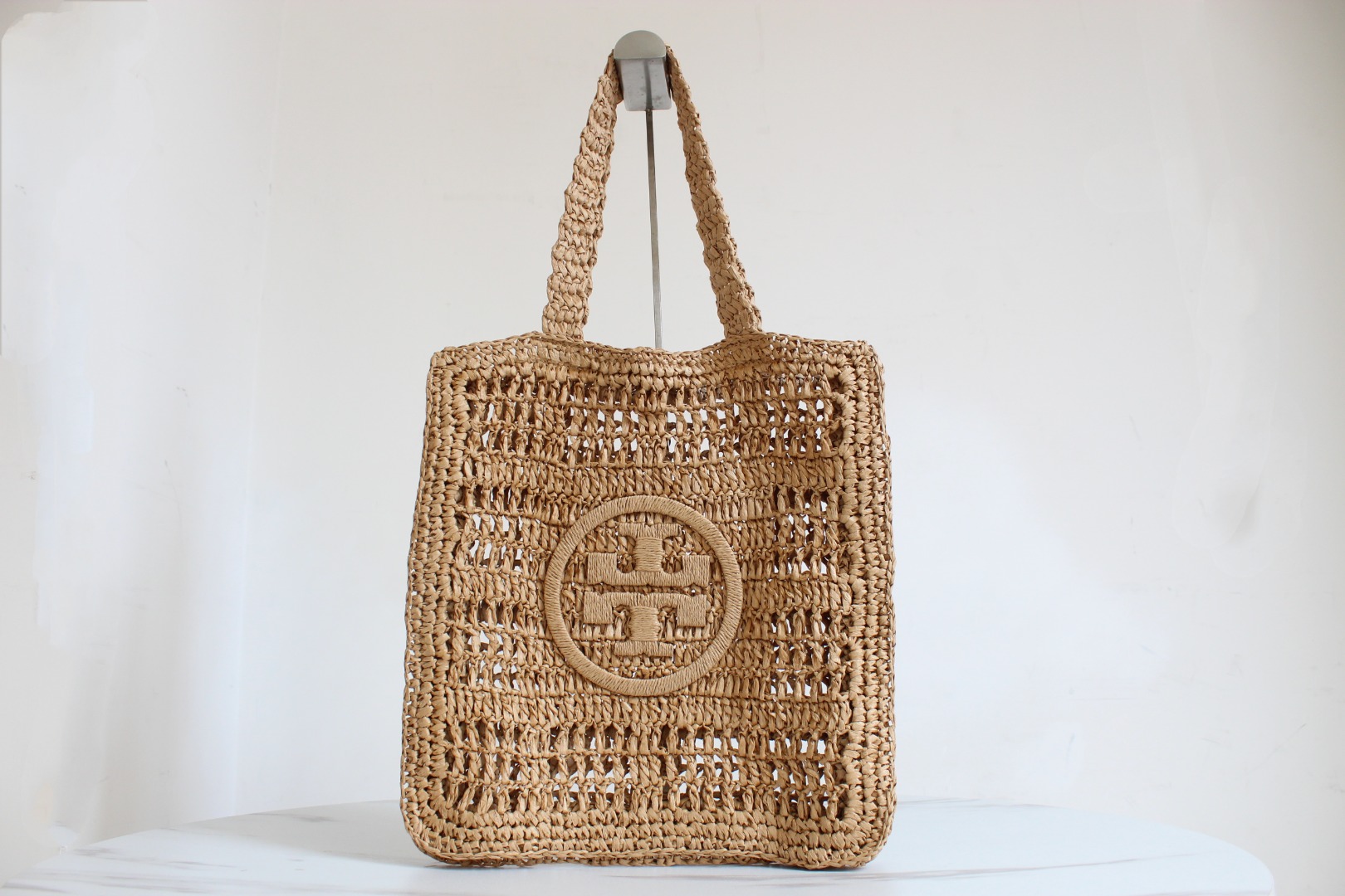 Tory Burch ToryBurch新款手提编织Ella托特包 体现设计师对编织提篮的热爱 精选手工钩编制成