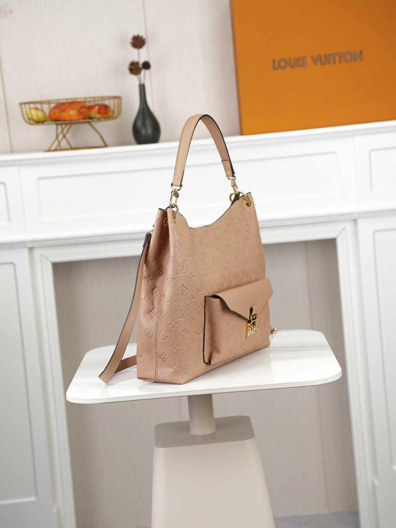 Alternative view of Handbag 12116