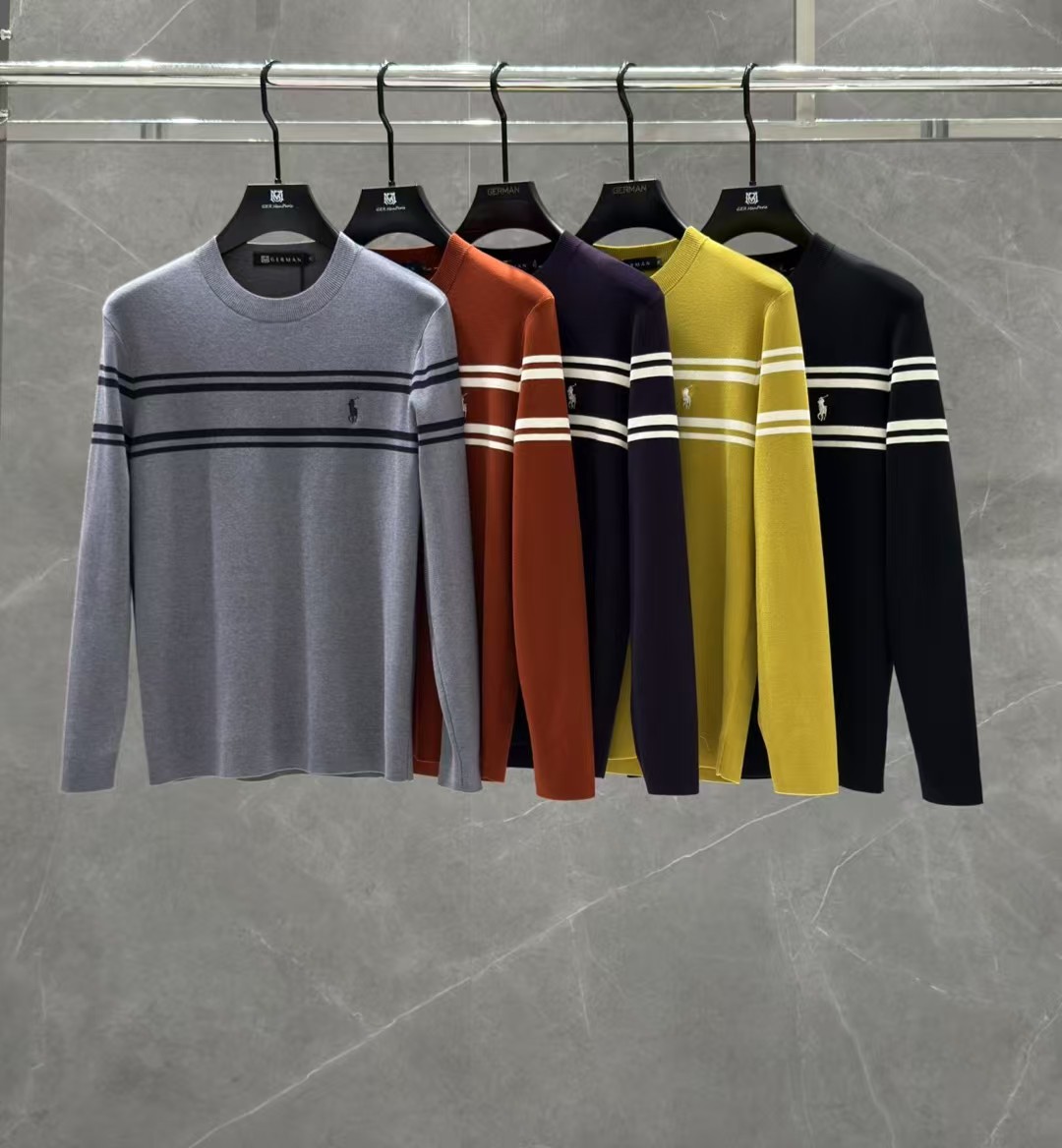 NO:614473,POLO 2025 autumn and winter new men's casual woolen sweater, the latest series on the counter, the series on sale. From the first-line factory of the big boss, the quality is perfect!  A very stylish item, made of high-end custom-made fabrics, popular for its comfort and breathability. It has a full-body floral LOGO design, and the upper body effect is great!  The original tailoring, the details are full of big-name style, this season's equipment you can just close your eyes and put it away!  Size 48-56, can wear up to 190 pounds.,,alexander wang19860909POLO 保*罗 2025 秋冬新款男士休闲羊毛衫,最新上柜系列,在售系列.来自大佬级的一线工厂,品相足够完美！非常有调调的一款单品,高级定制面料,舒适与透气特性备受青睐.通体满花LOGO设计,上身效果超赞！原版剪裁,细节尽显大牌范,这一季闭眼就收的装备！尺码48- 56,最大可穿190斤.,,alexander wang,Men's clothing