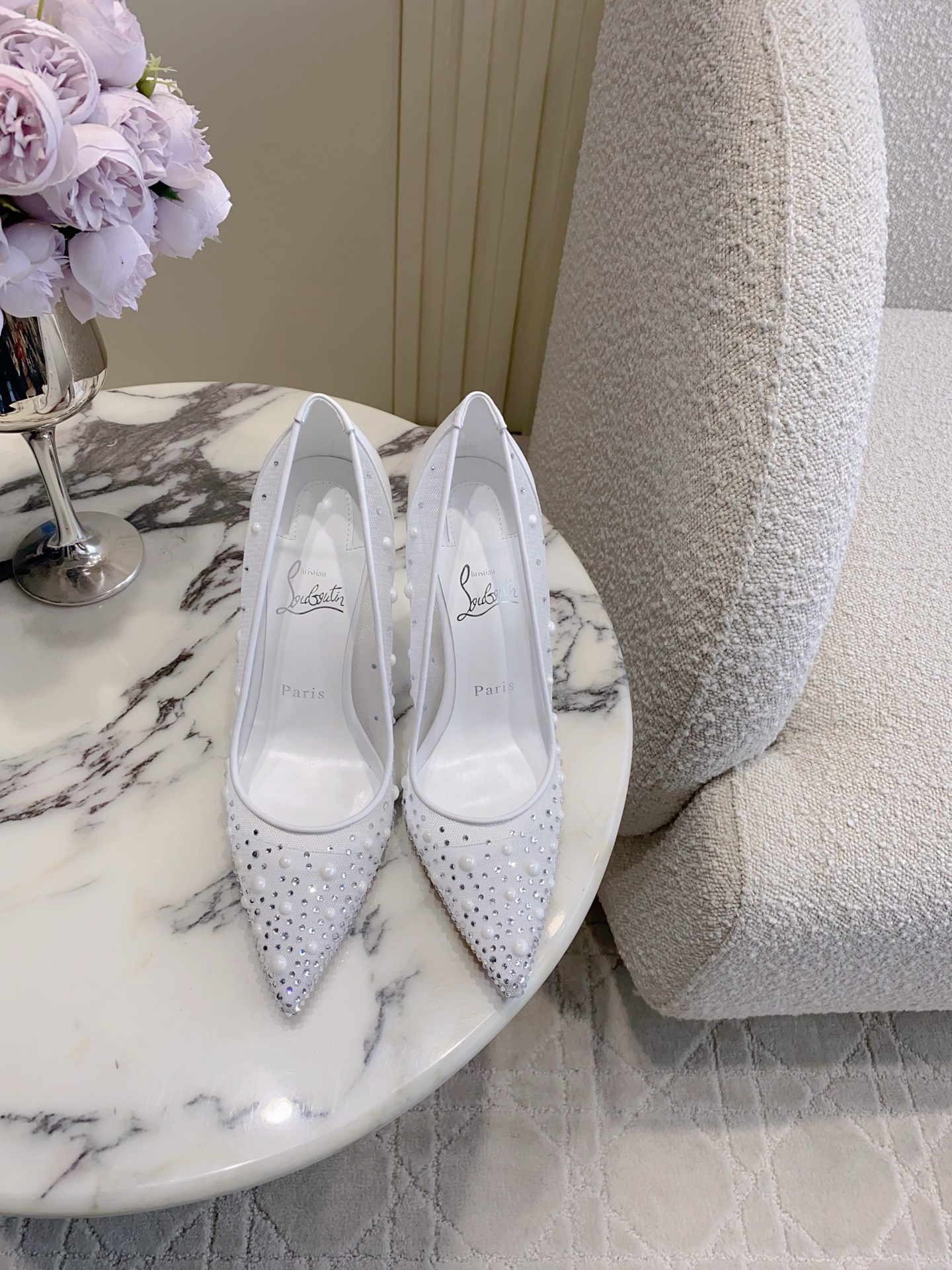 NO:788410,Christian Loubouti* new rhinestone red sole high-heeled wedding shoes, super heavy and dazzling, rich and charming, interweaving a fairy-tale dream, high-density mesh upper with super flashing rhinestones, stepping sheepskin, original imported AR1 top leather outsole, heel height 10cm, size 35-39 (customized at 34.40.41.42.43), high-heeled shoes, high heels, sheepskin, Leather soles19860909Christian Loubouti* 新款水钻红底高跟鞋婚鞋 超级重闪耀夺目 富贵迷人 交织出童话般的梦境 鞋面高密度网纱超闪水钻 垫脚羊皮 原版进口AR1顶级真皮大底 跟高10cm 尺码35-39（34.40.41.42.43定做）,高跟鞋单鞋,high heels,sheepskin,Leather soles,Women's Shoes