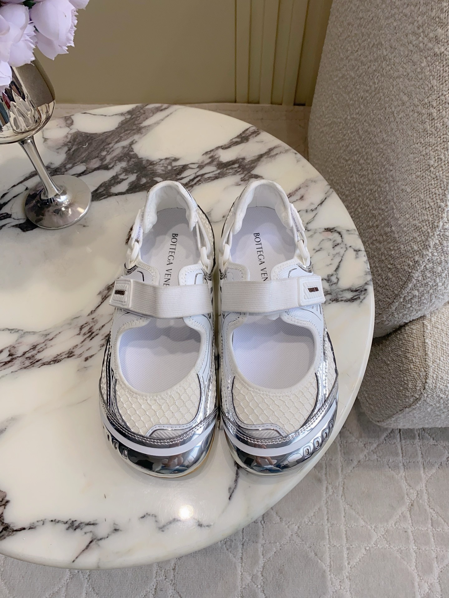 NO:788386,Couple style Bottega Venet* Orbit Flash new Mary Jane sneakers Couple style dad shoes Color block series Buy the original shoes Matching color Runner sneakers Buy the original version 1:1 replica Look for the higher version Women's size 35-39 (40 41 customized) Men's size 39-44 (45 customized), casual shoes/sports shoes, bottega veneta, mary jane, sneakers19860909情侣款 Bottega Venet* Orbit Flash新款玛丽珍运动鞋 情侣款老爹鞋 拼色系列 原版鞋购入 对色 Runner运动鞋 原版购入1:1复刻 认准高版本 女码35-39（40 41定做）男码39-44（45定做）,休闲鞋/运动鞋,bottega veneta,mary jane,sneakers,Women's Shoes