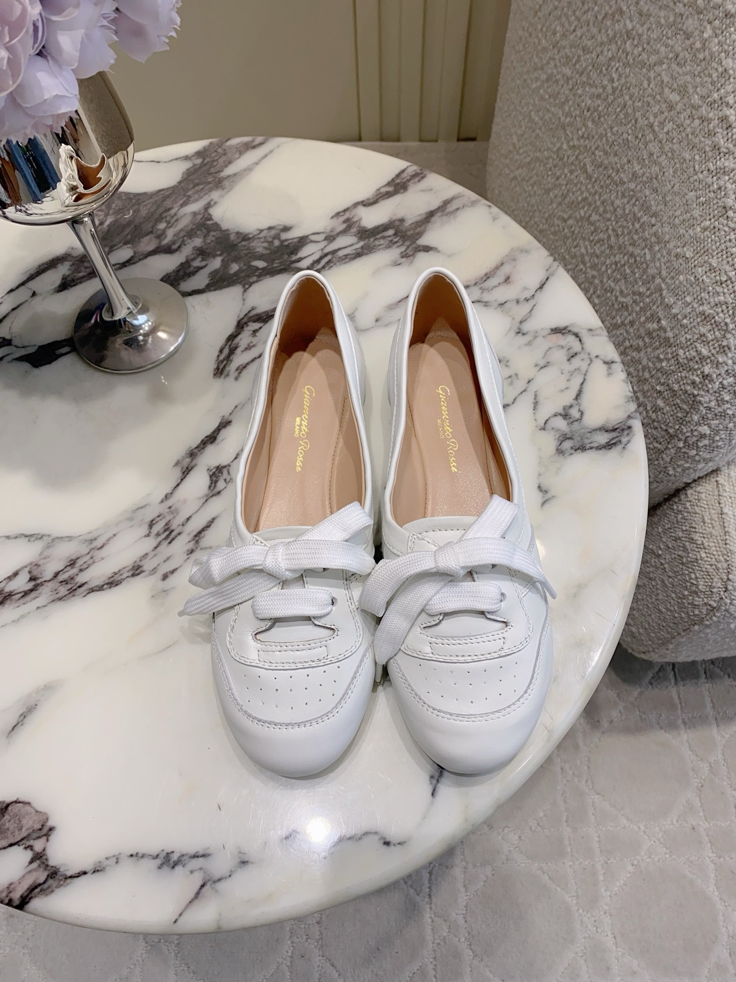 NO:788373,Gianvitor ross' latest lace-up ballet flats, bottomless and comfortable flats, no pressure for walking, a highly recommended item, lambskin upper, sheepskin lining, original molded outsole, size 35-39 (customized 34 40 41 42), ballet shoes, flats, sheepskin19860909Gianvitor ross*新款系带芭蕾平底鞋 无底舒适的一款平底鞋 暴走无压力 超级推荐的一款单品 鞋面小羊皮 内里垫脚羊皮 原版开模大底 尺码35-39（34 40 41 42定做）,芭蕾舞鞋,flats,sheepskin,Women's Shoes
