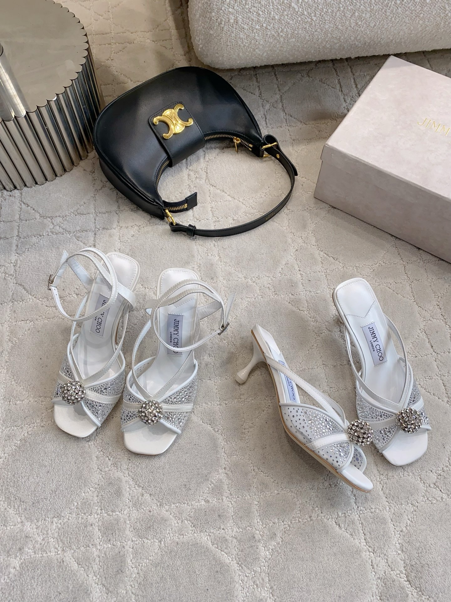 NO:787242,Jimmy Cho*'s new rhinestone mesh fairy high-heeled sandals, the rhinestones are super sparkling, and they are sturdy and will not fall off. They are super fairy and beautiful on the feet!  Custom-made mesh for the upper, high-temperature hot-drilling that won’t remove the diamonds, mixed-breed sheepskin for the feet, Italian genuine leather outsole, heel height 6cm/10cm, size 35-39 (34 40 41 42 customized), high heels, jimmy choo, sandals, high heels, sheepskin, Leather soles19860909Jimmy Cho*新款水钻网纱仙女高跟凉鞋 水钻超级闪耀 牢固不掉钻 上脚超仙超美！ 鞋面定制网纱 高温烫钻不掉钻 垫脚混种羊皮 意大利真皮大底 跟高6cm/10cm 尺码35-39（34 40 41 42定做）,高跟鞋,jimmy choo,sandals,high heels,sheepskin,Leather soles,Women's Shoes