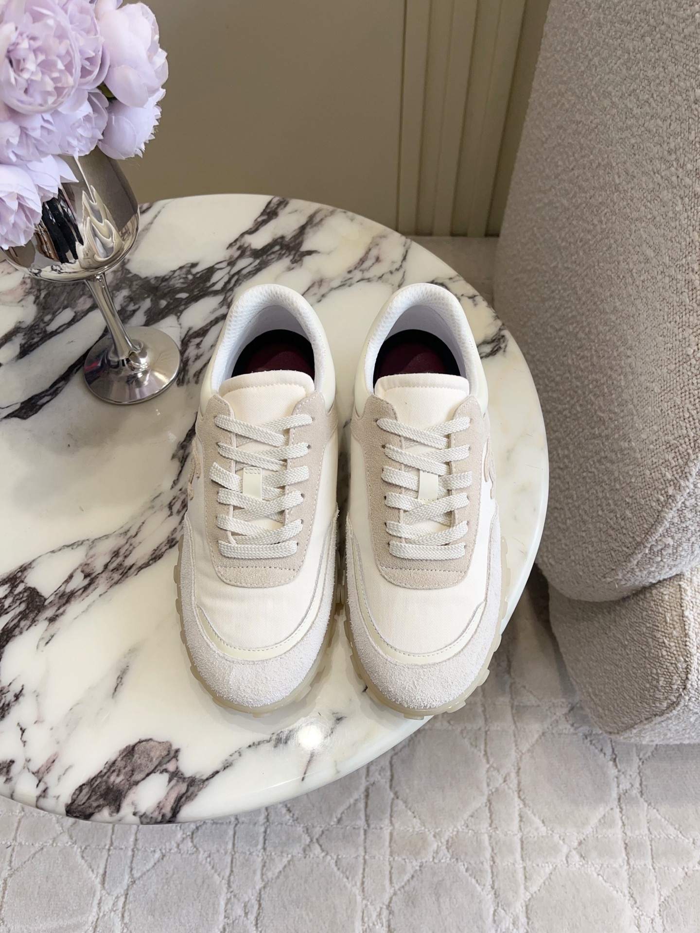 NO:816564,CHANE's latest casual shoes and sneakers, Coco, are a must-have for girls. You can always trust the vision of Chanel designers. Perfect comfort on the feet. No pressure on the feet. Women's size 35-39 (40 41 42 customized), casual shoes/sneakers, chanel, chanel, sneakers19860909CHANE*新款休闲鞋运动鞋 Coco女孩必入 永远可以相信香奈儿设计师的眼光 上脚绝绝子 舒适度满分 上脚无压力 女码35-39（40 41 42定做）,休闲鞋/运动鞋,chanel,chanel,sneakers,Women's Shoes