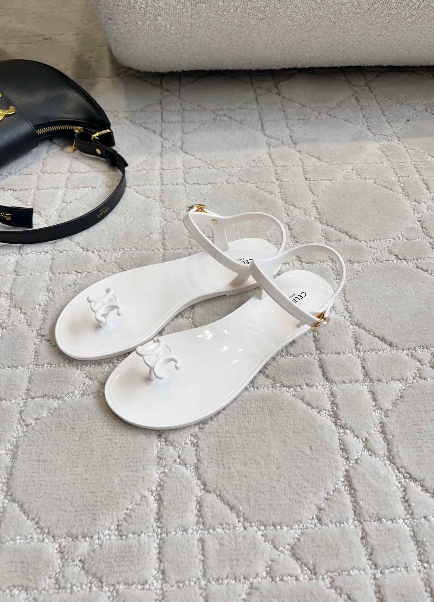 Шлёпанцы Celine