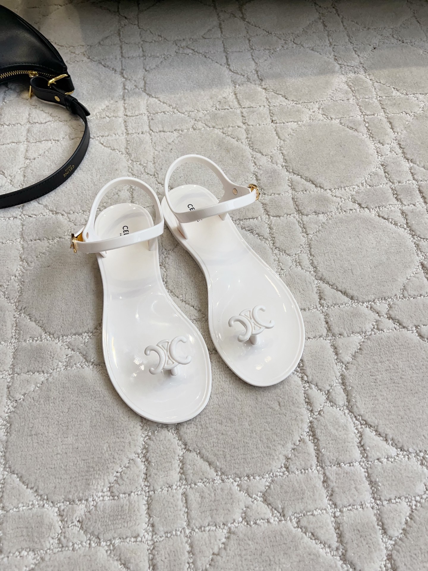 Шлёпанцы Celine