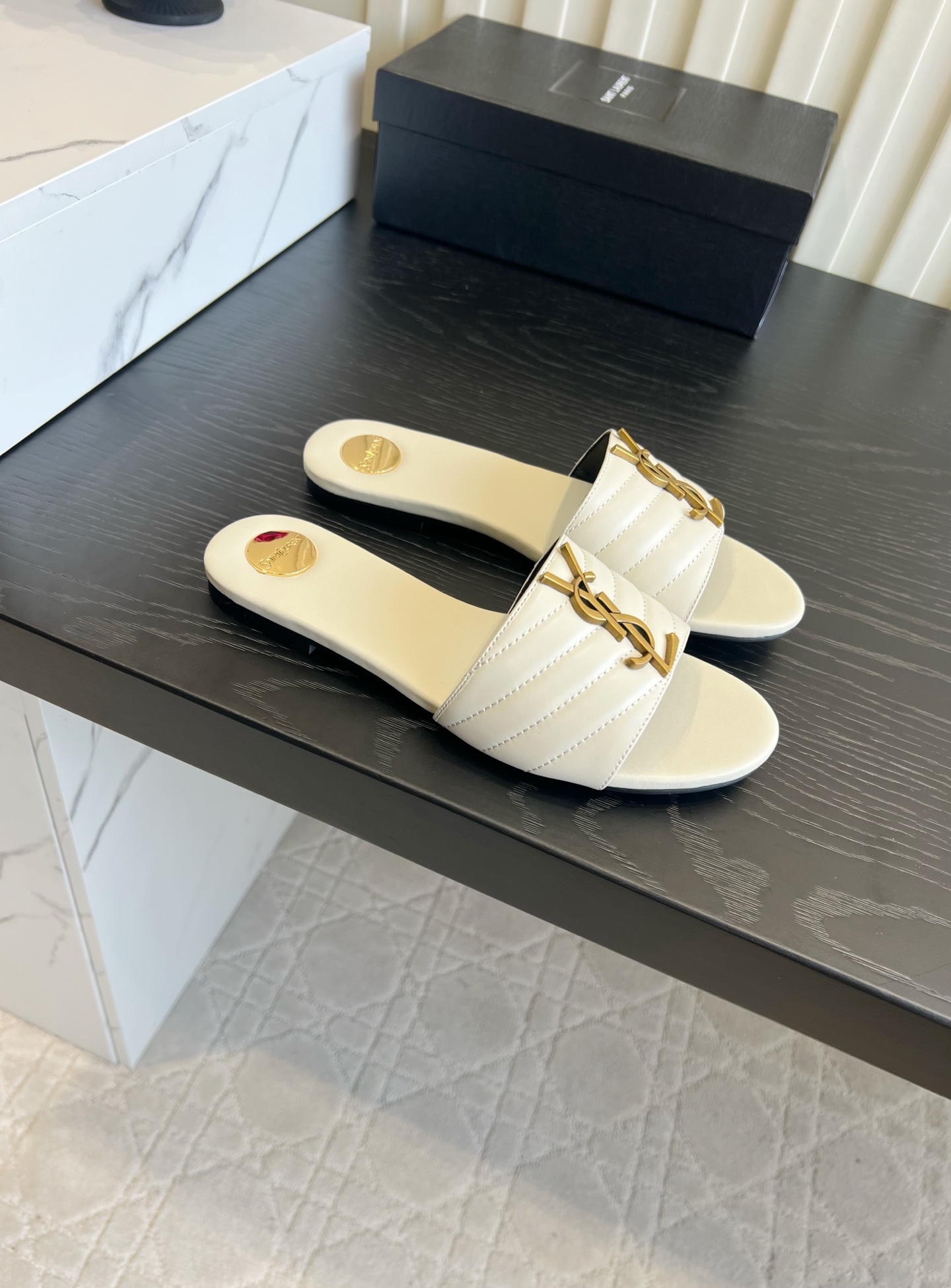 Шлёпанцы Saint Laurent