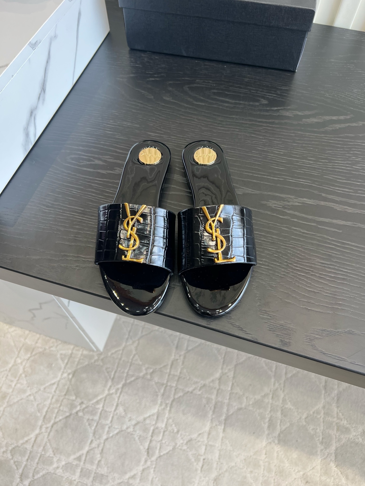Шлёпанцы Saint Laurent