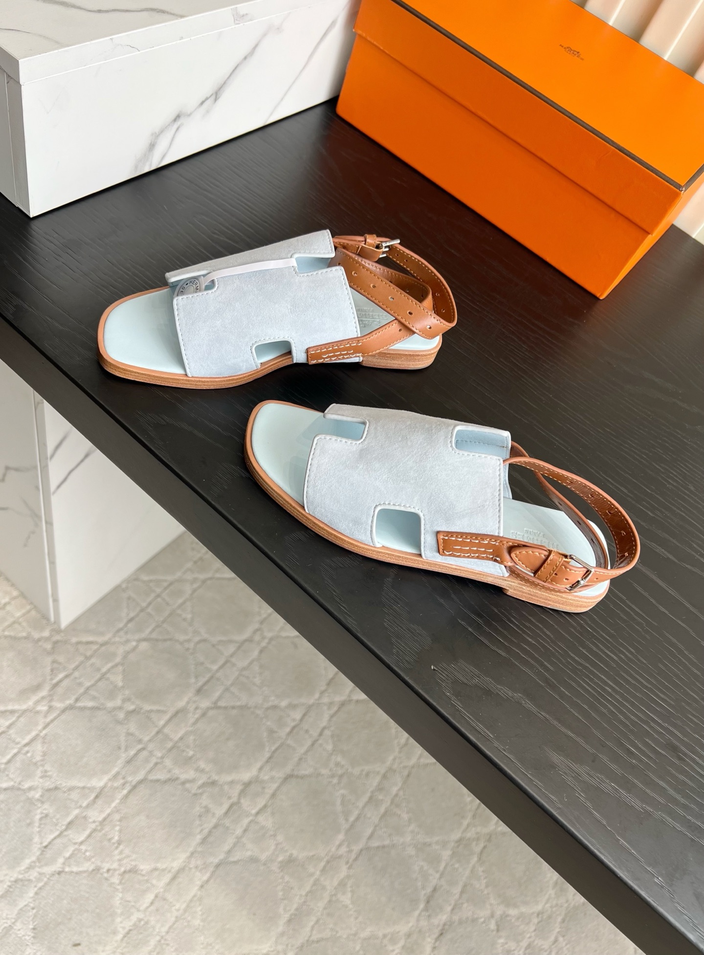 Шлёпанцы Hermès