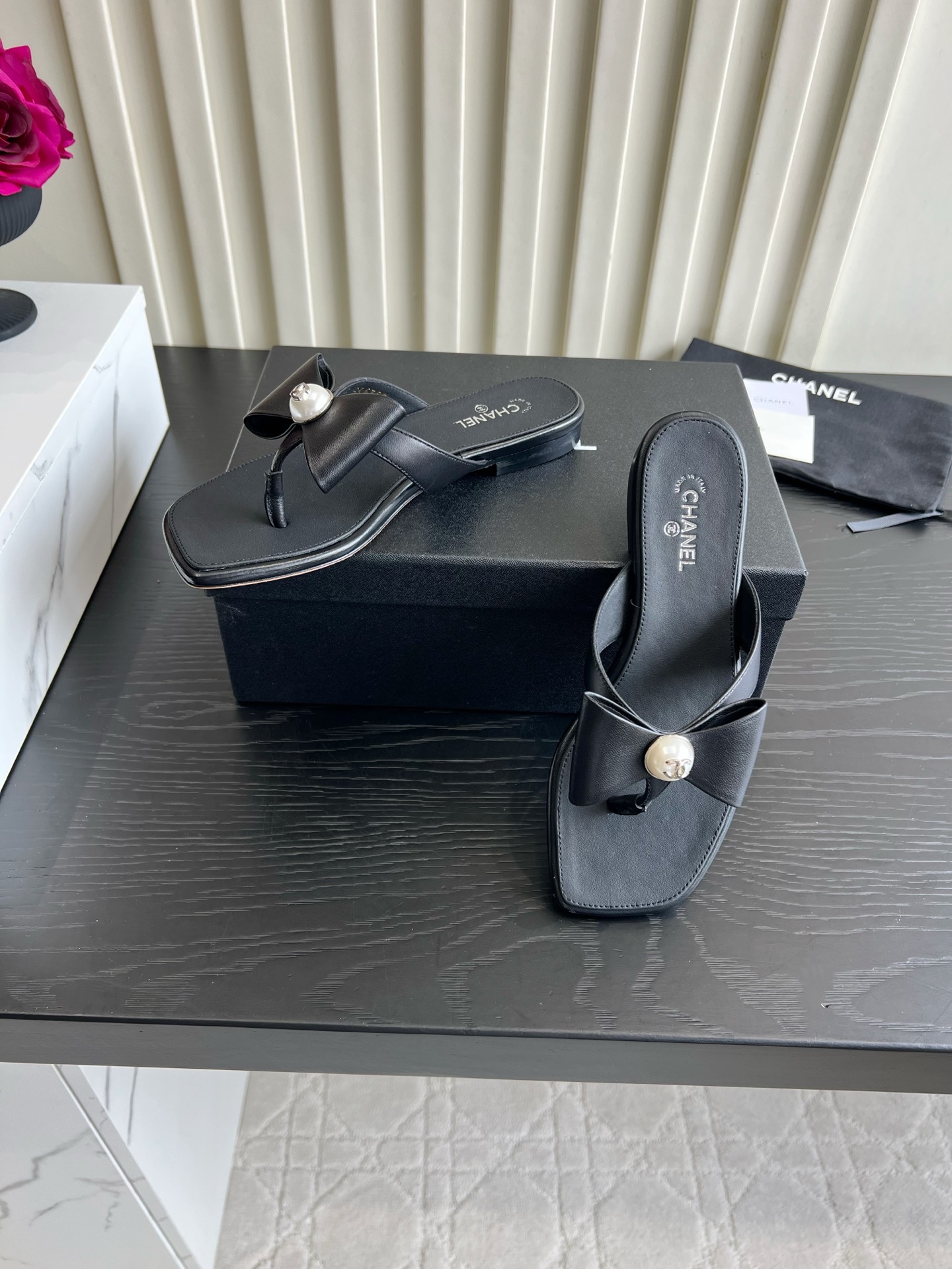 Chanel Slides