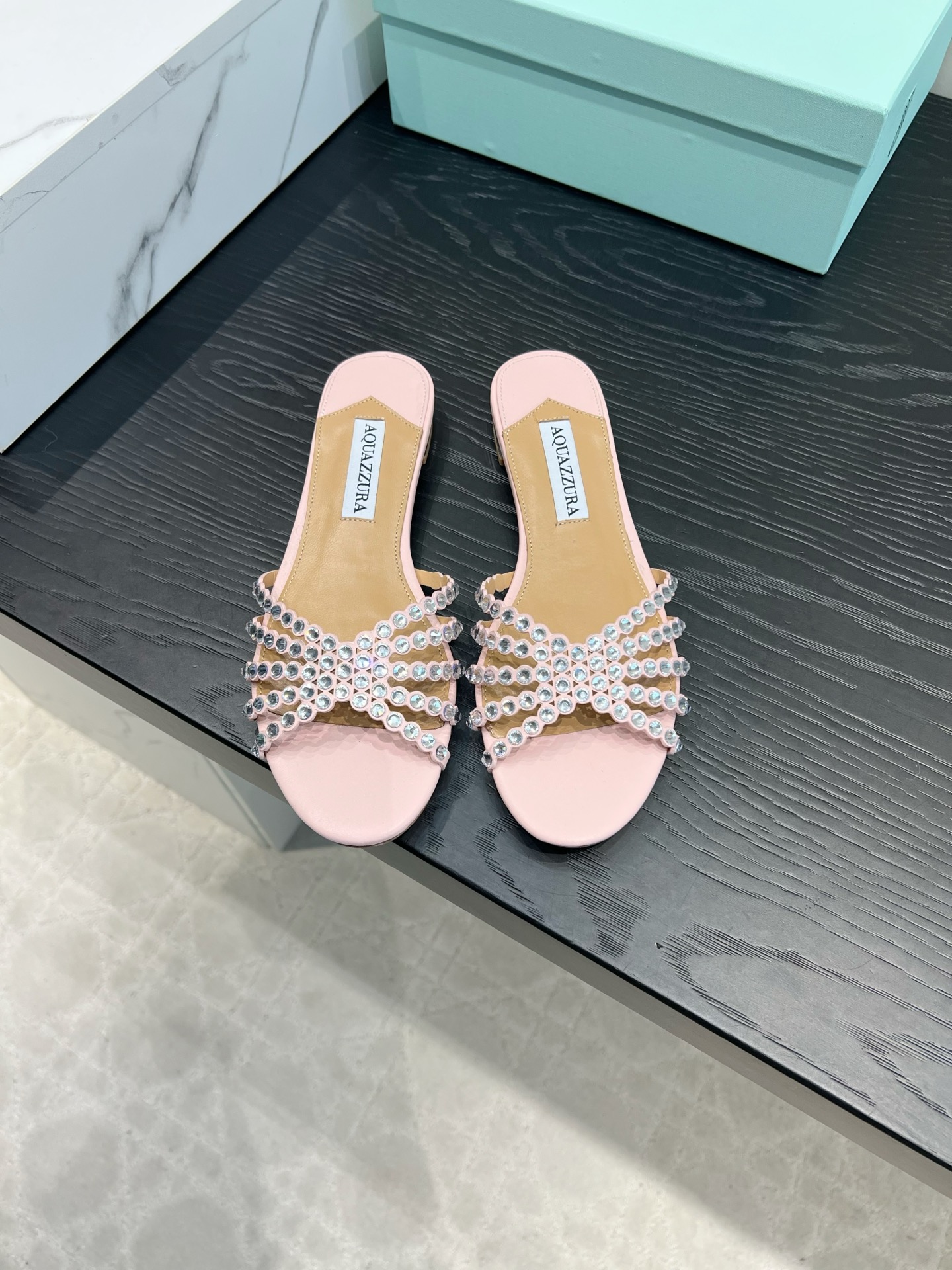 Шлёпанцы Aquazzura