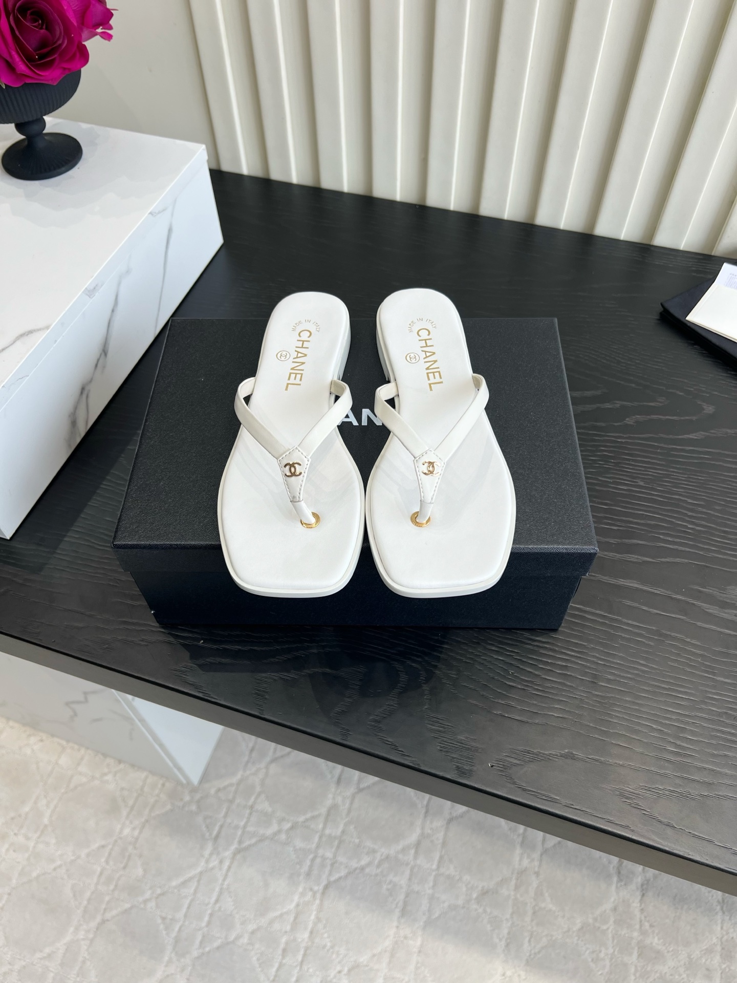 Шлёпанцы Chanel