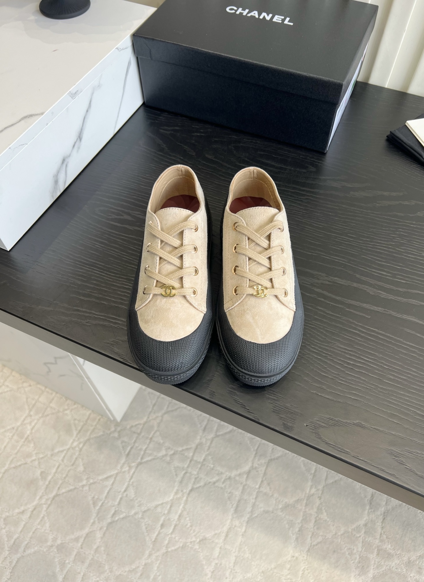 Кроссовки Chanel