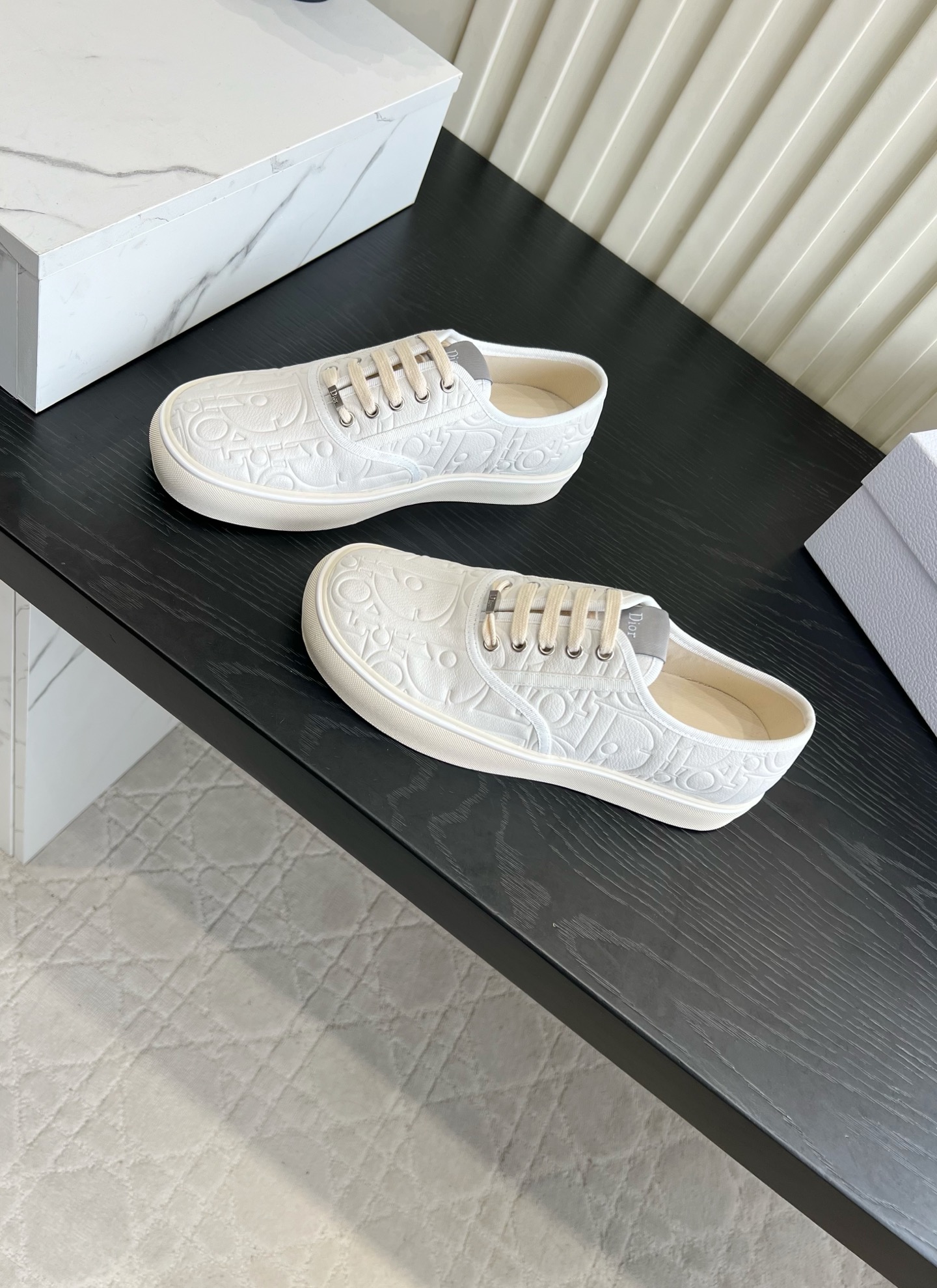 Кроссовки Dior