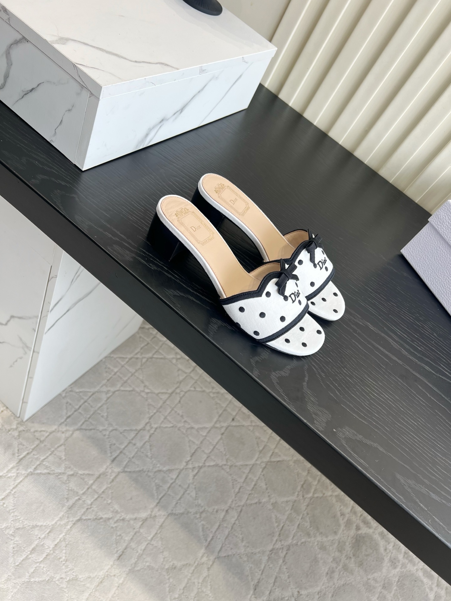 Шлёпанцы Dior
