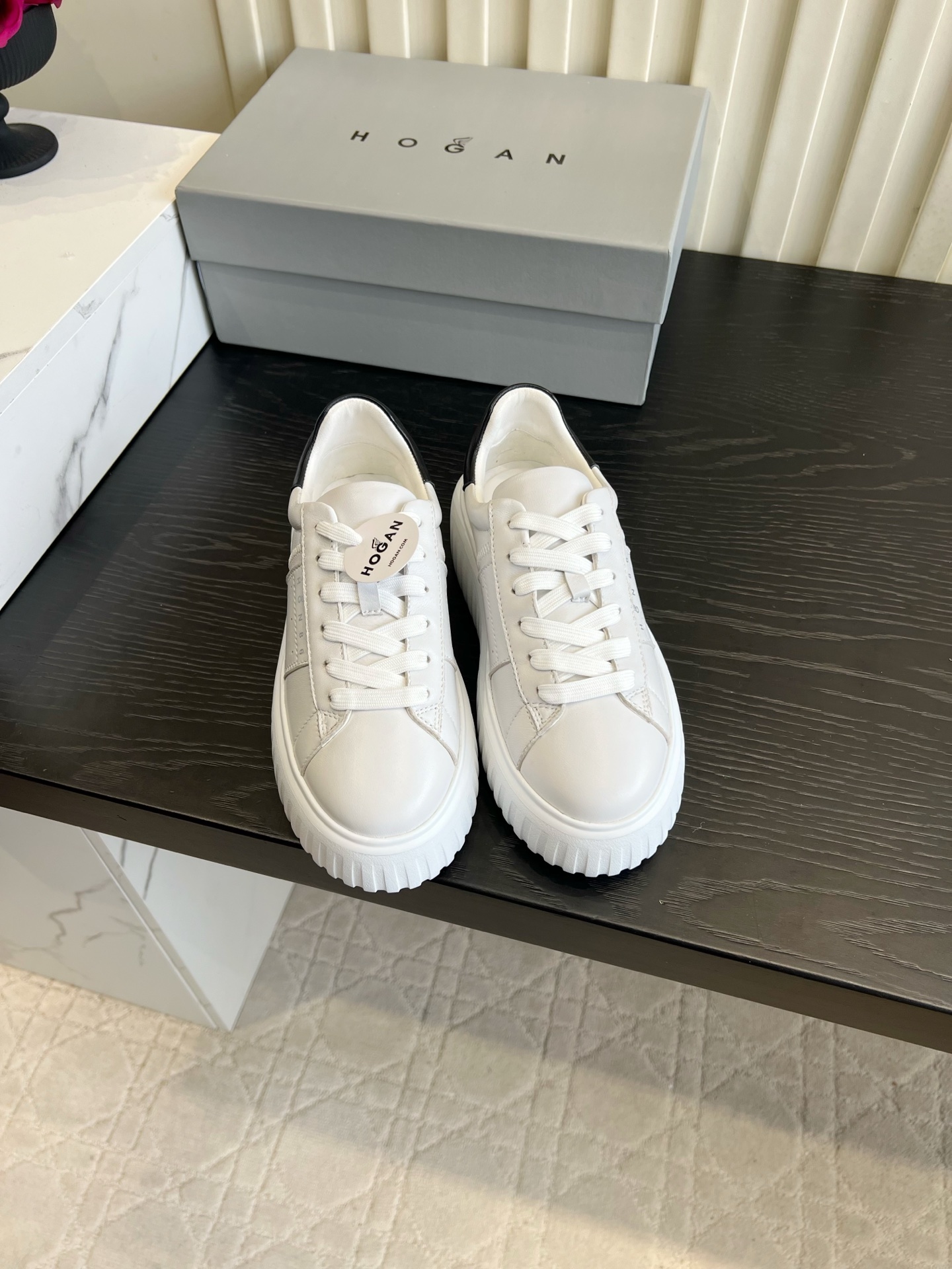 Кроссовки Hogan
