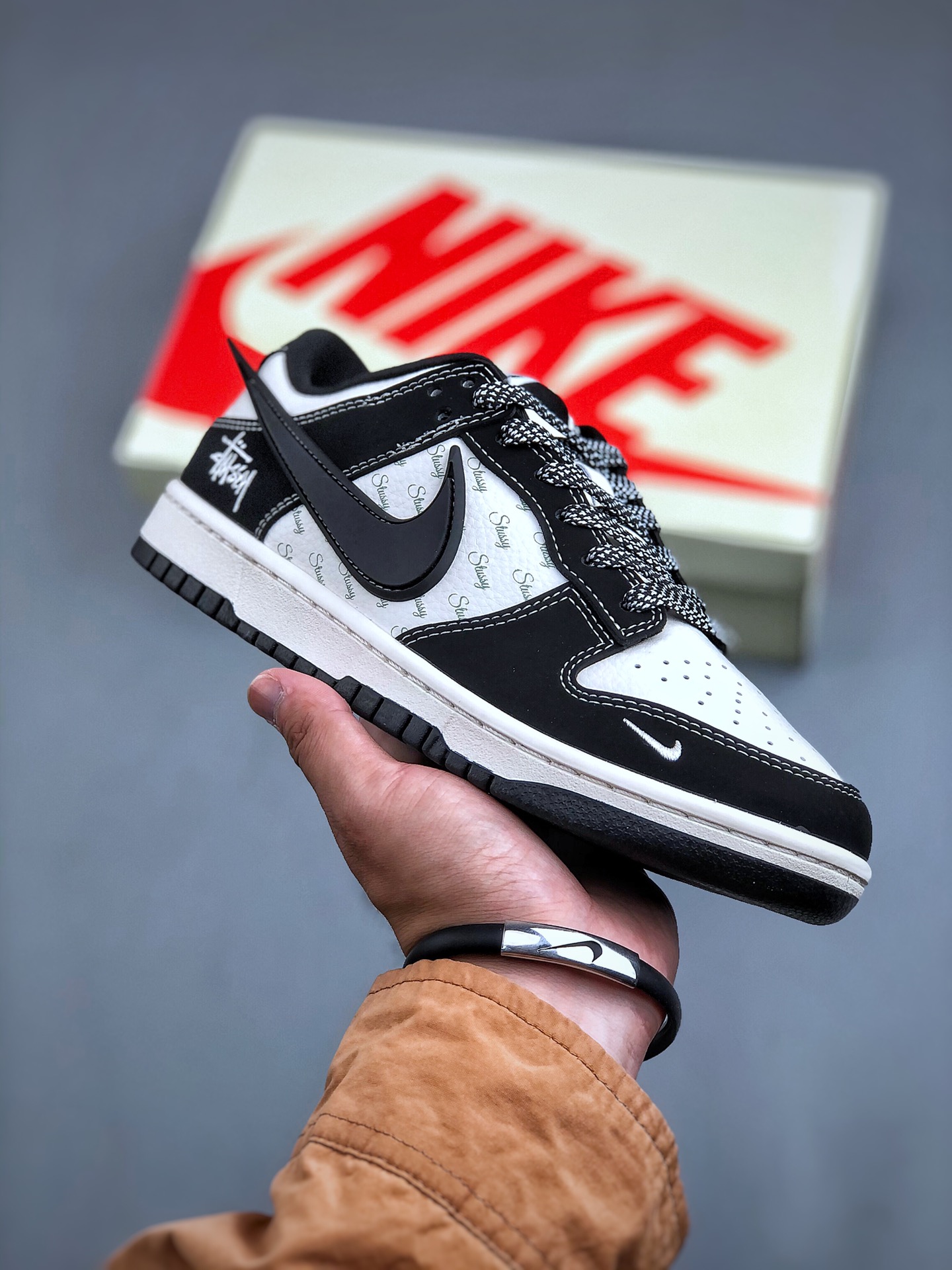 Nike SB Dunk Low Premium Custom Sneakers - Anniversary Edition 4 o 1j48q9jnsipdqm4eu81psdkti7