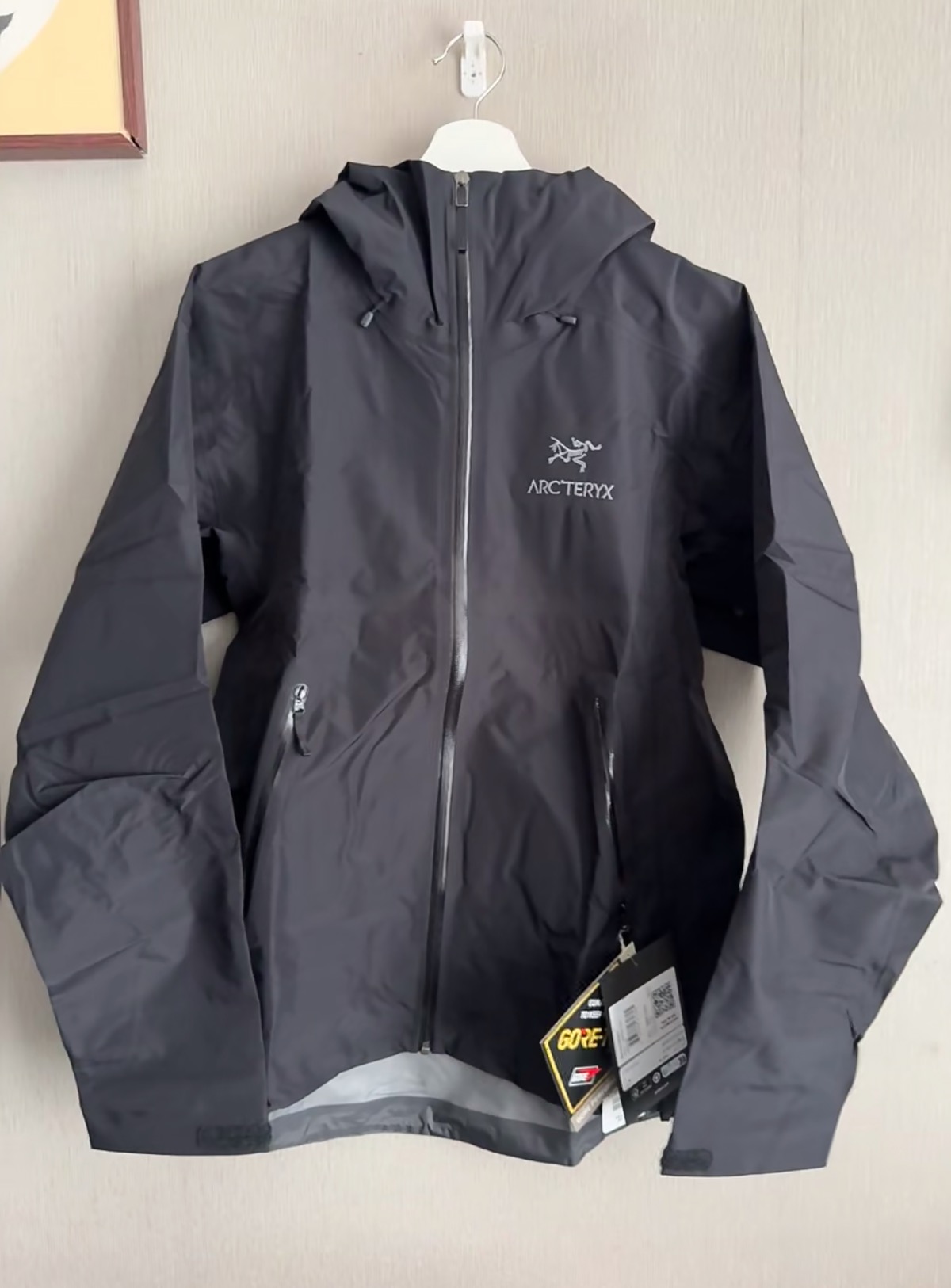 🔝Chaqueta rígida impermeable para exteriores ARC'TERYX BETA LT. La versión de goma de rebosadero total exclusiva del m…