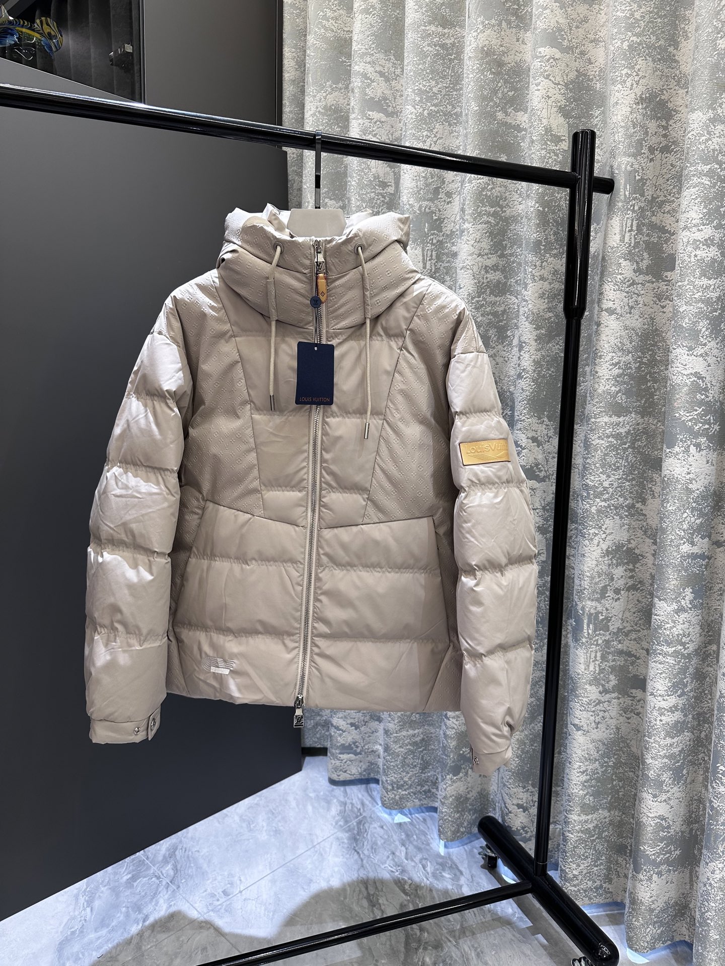 【新品】P 柜台同步发售 2025SS秋冬新品 男士连帽羽绒服，可拆卸连帽设计！贸易公司渠道订单‼️ 本