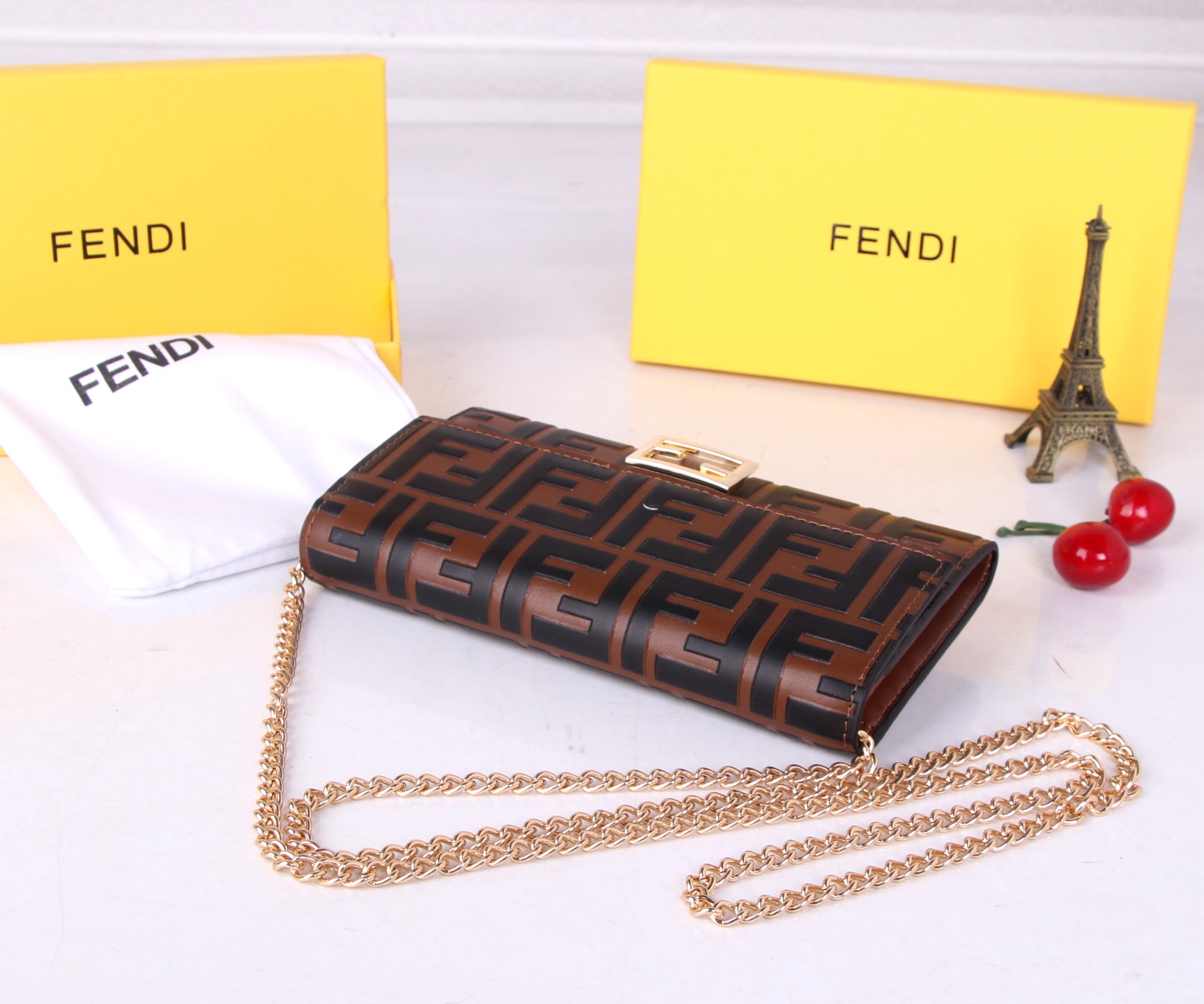 Fendi Black/Brown Leather Wallet: P198, F6001, 19*10.5*3.5, Imported Cattle Skin. - 图片 6