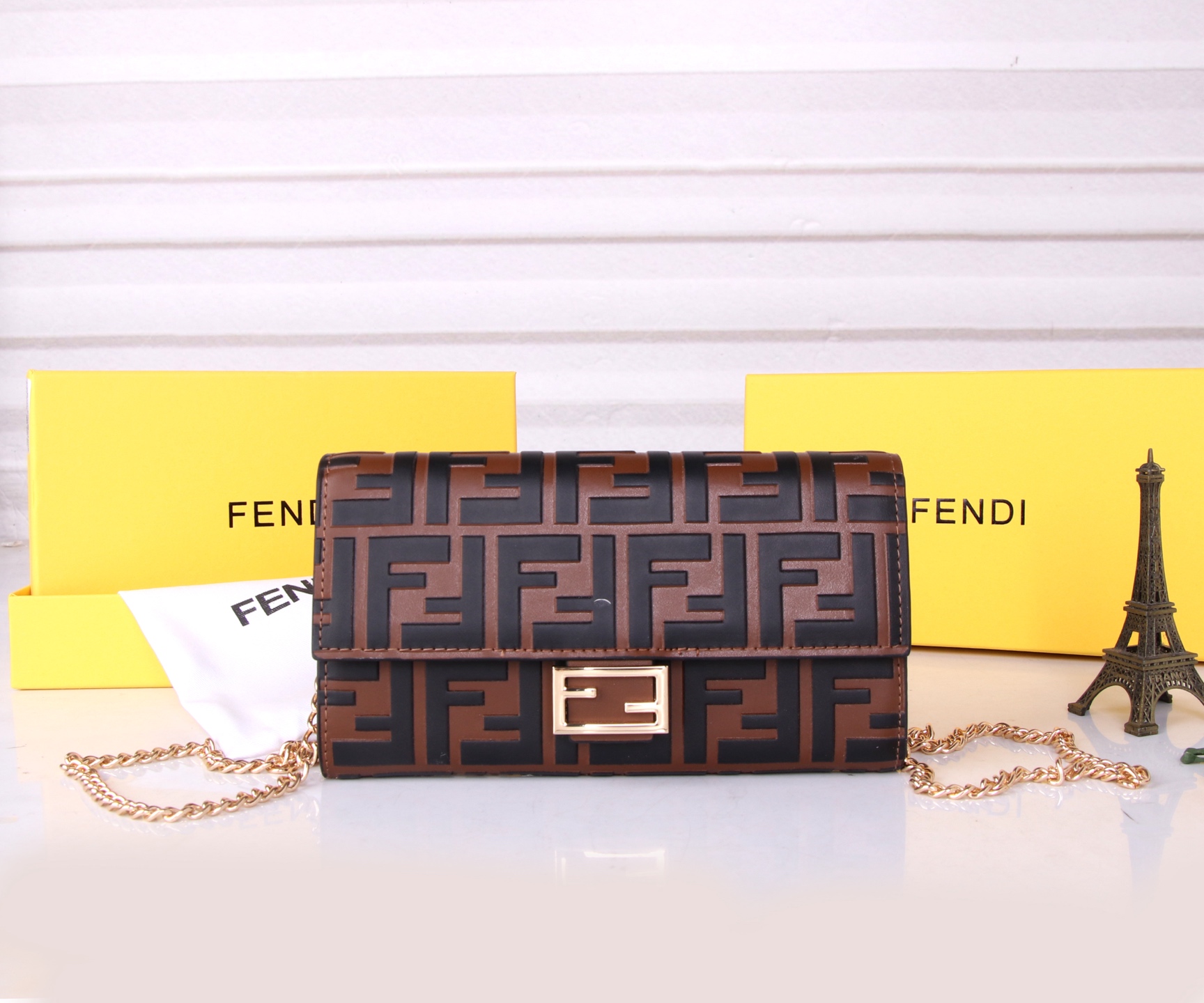 Fendi Black/Brown Leather Wallet: P198, F6001, 19*10.5*3.5, Imported Cattle Skin.