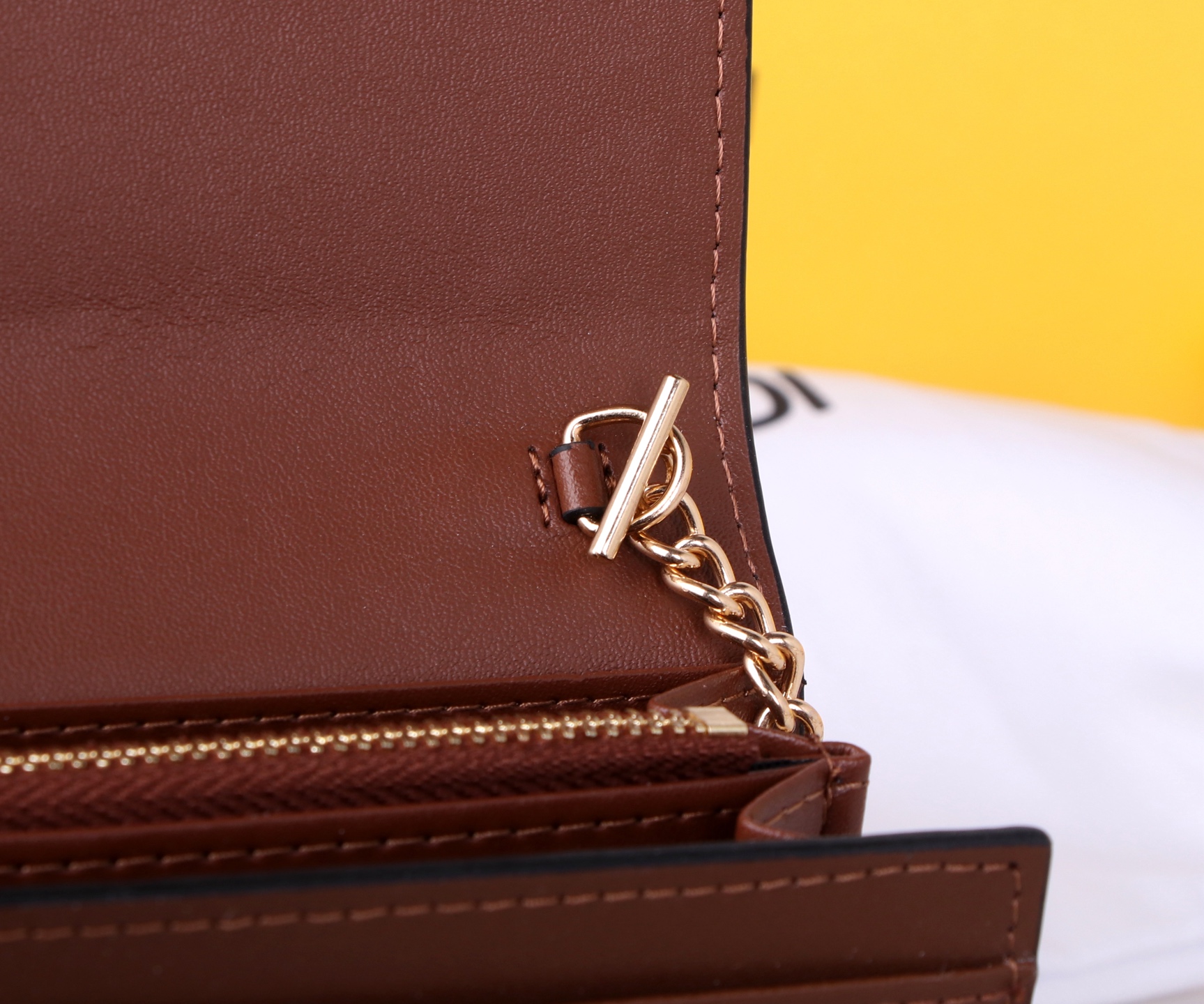 Fendi Black/Brown Leather Wallet: P198, F6001, 19*10.5*3.5, Imported Cattle Skin. - 图片 9