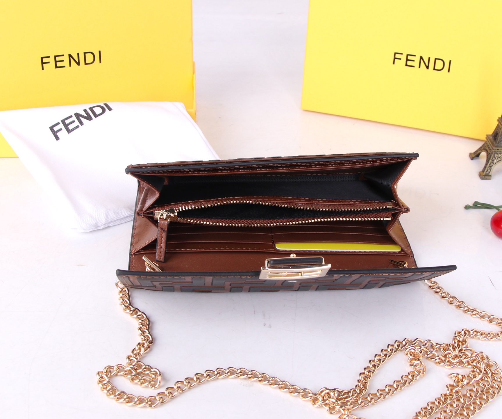 Fendi Black/Brown Leather Wallet: P198, F6001, 19*10.5*3.5, Imported Cattle Skin. - 图片 7