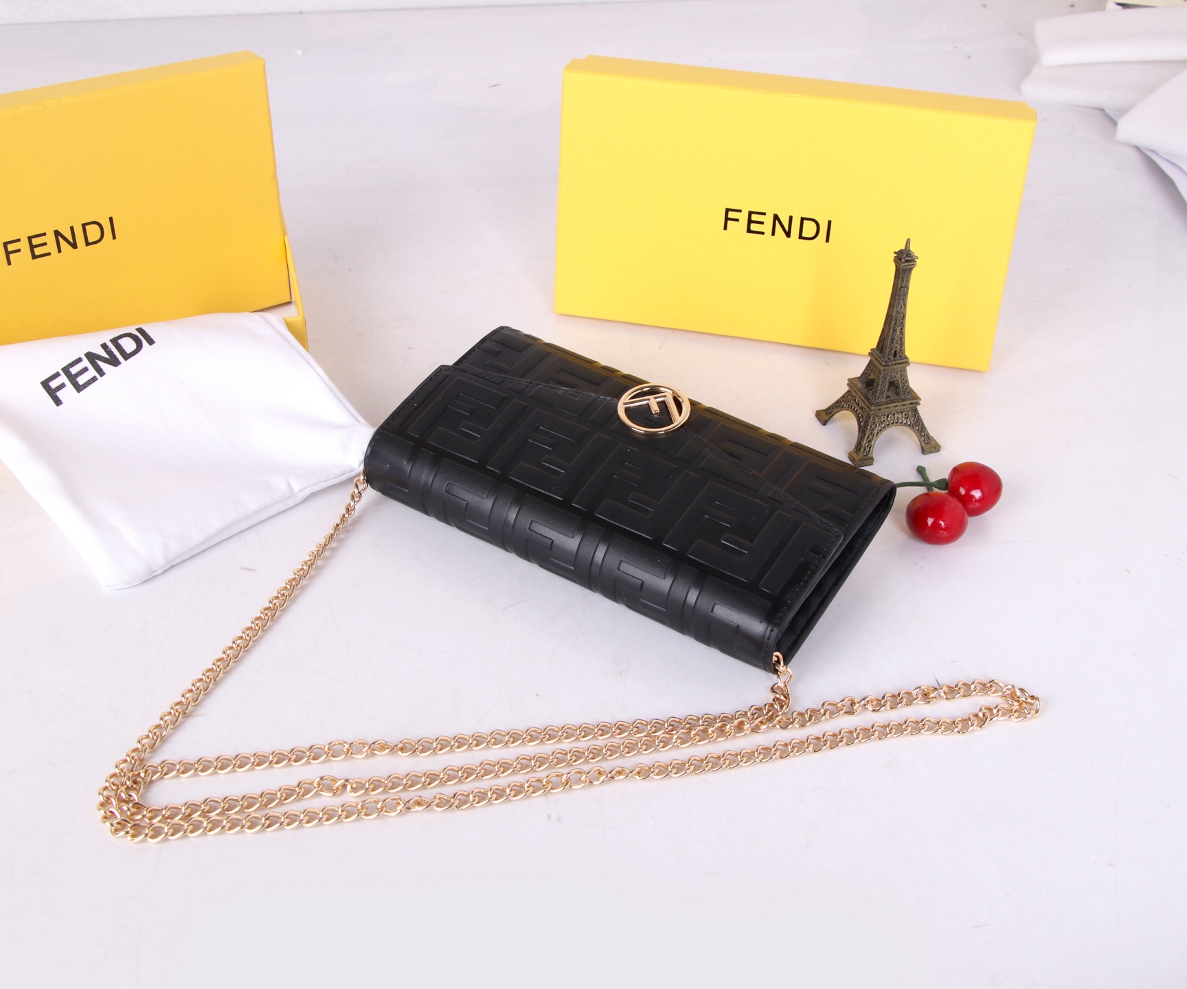 Fendi Black/Brown Leather Wallet: Premium Imported Leather, Synchronized Counters, Compact Design - 图片 6