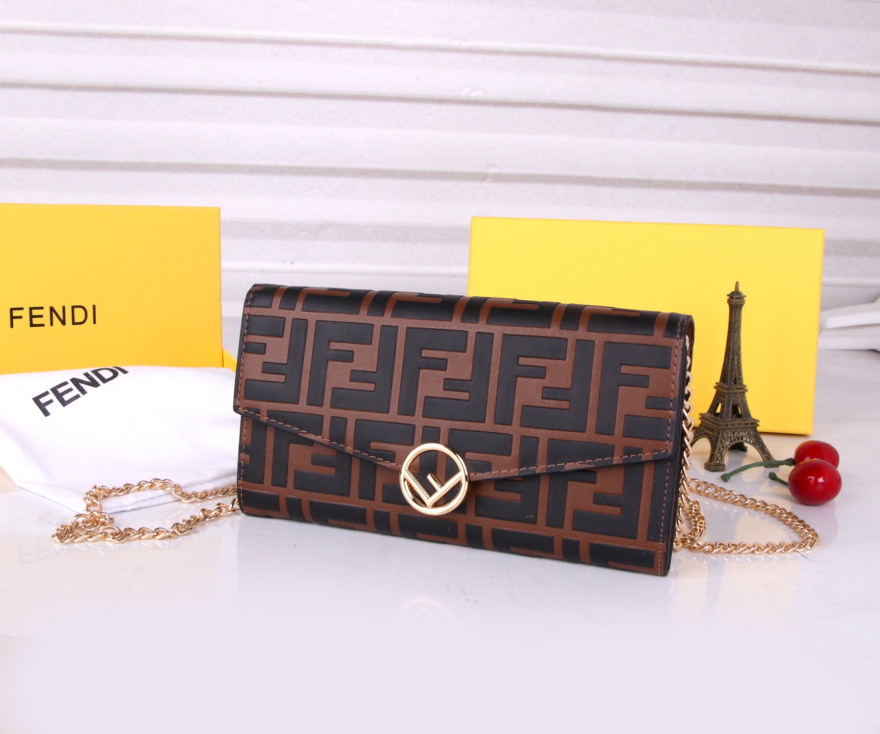 Fendi Black/Brown Leather Wallet with Synchronized Counters and Top-Grade Material - 图片 2