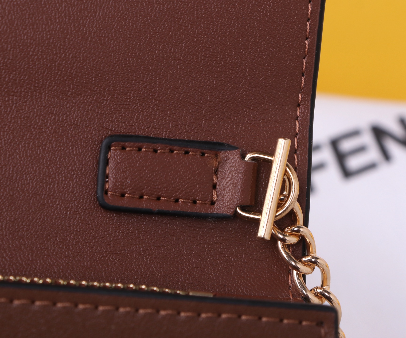 Fendi Black/Brown Leather Wallet with Synchronized Counters and Top-Grade Material - 图片 9