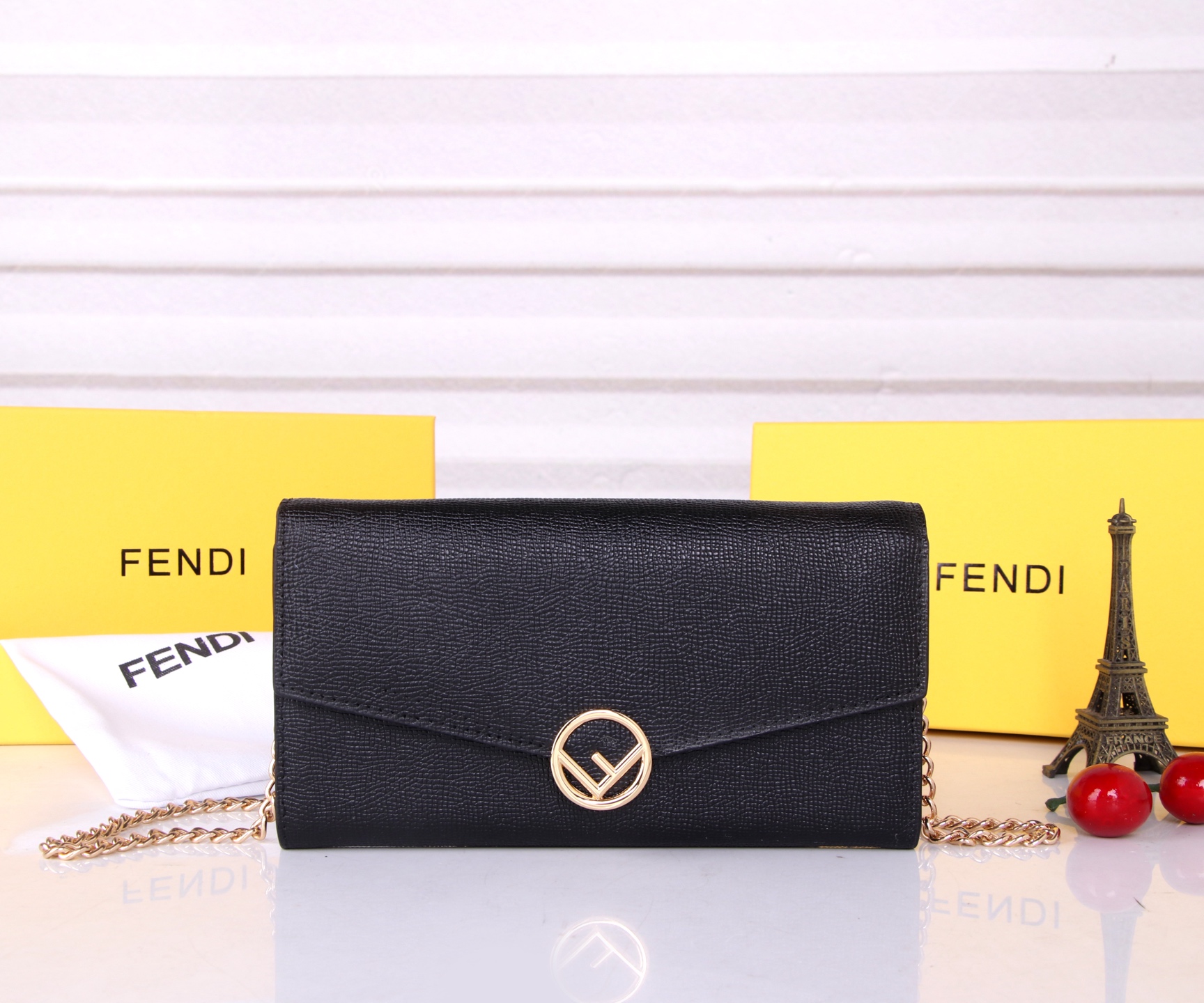 Fendi Black Leather Wallet with Synchronised Counter and Imported Cattle Skin - 图片 1