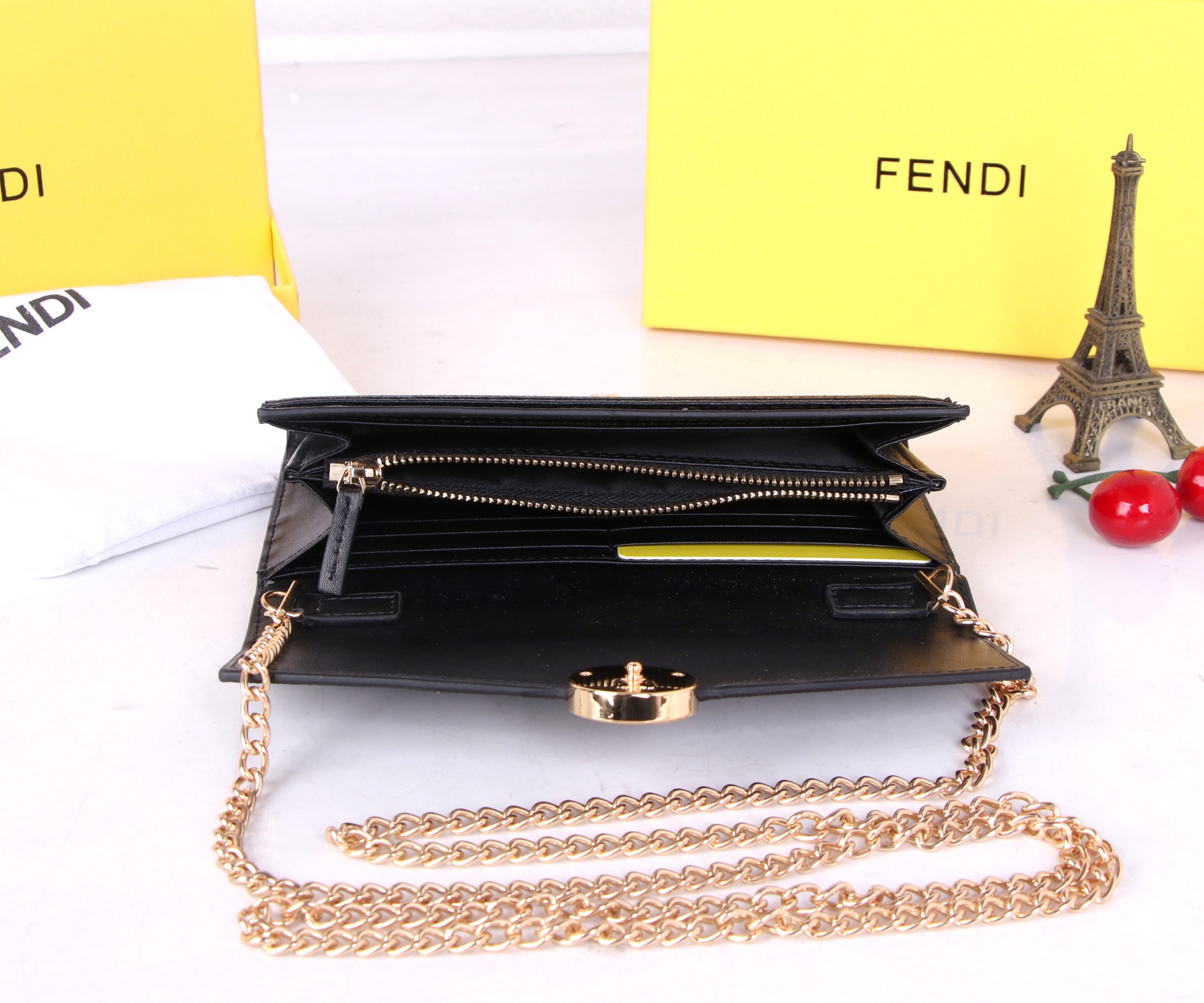 Fendi Black Leather Wallet with Synchronised Counter and Imported Cattle Skin - 图片 9