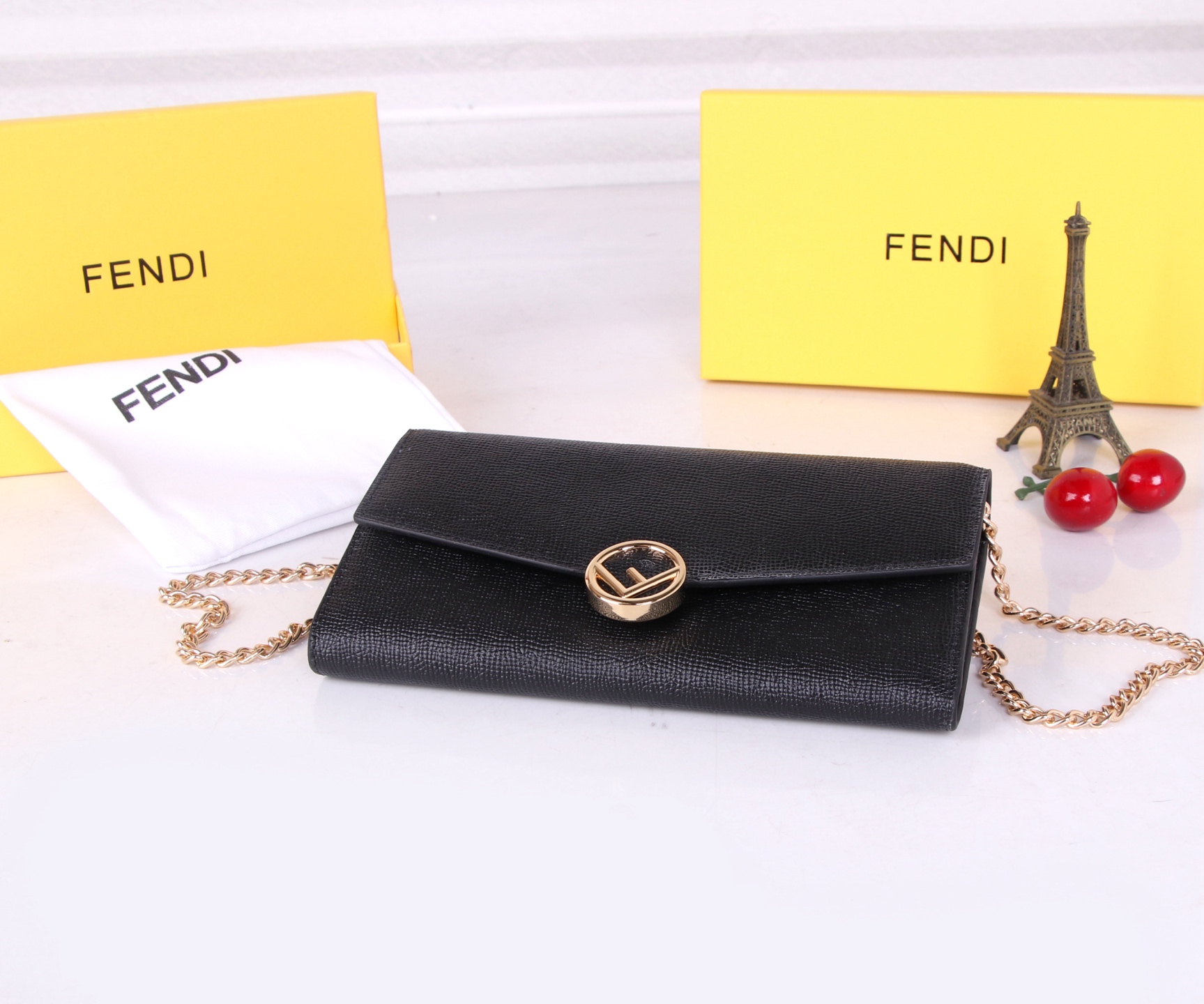 Fendi Black Leather Wallet with Synchronised Counter and Imported Cattle Skin - 图片 6