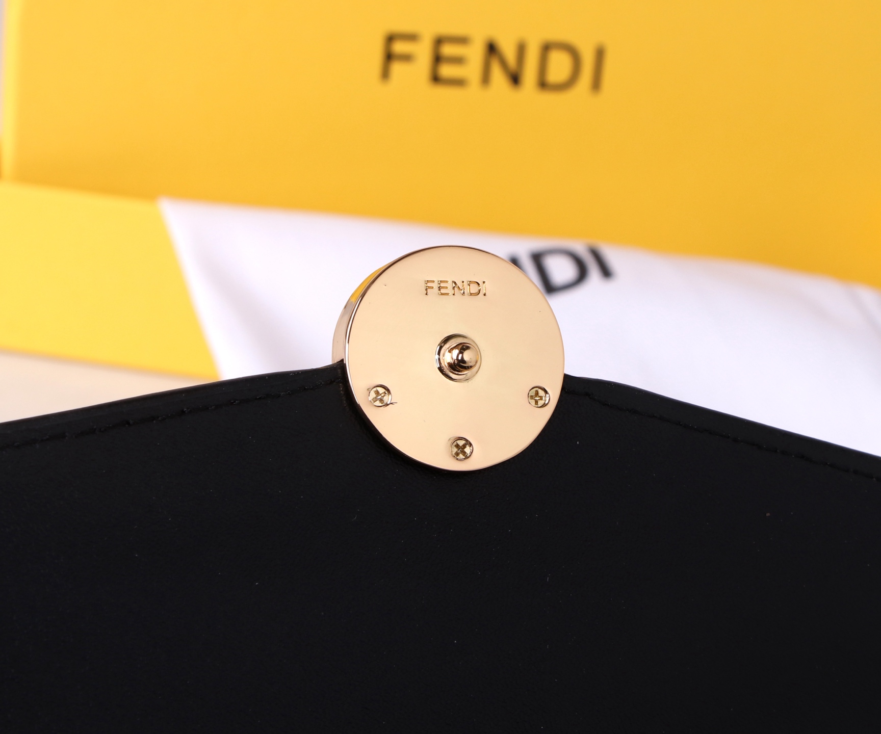Fendi Black/Brown Leather Wallet with Synchronised Counter – P198 Details - 图片 7