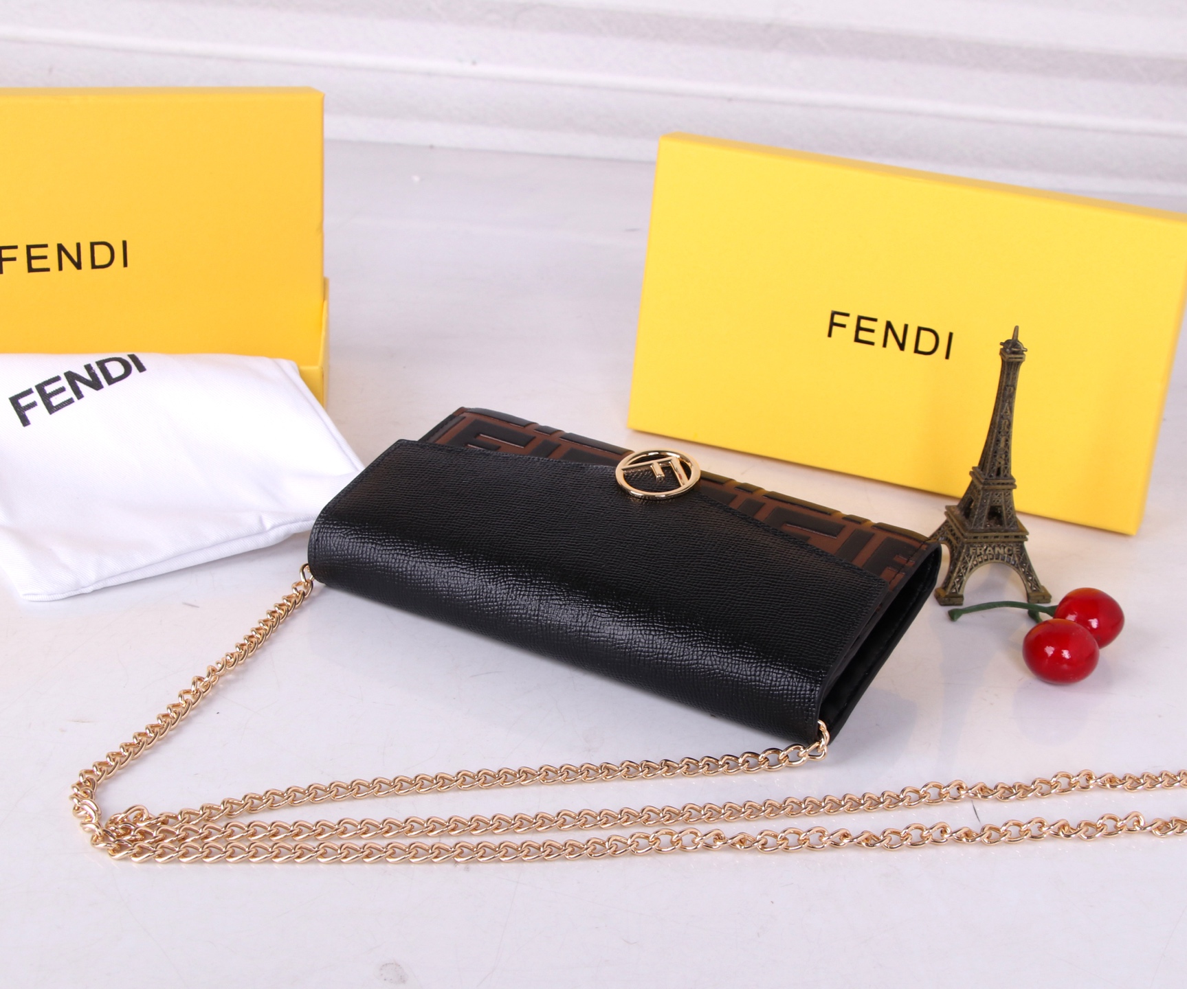 Fendi Black/Brown Leather Wallet with Synchronised Counter – P198 Details - 图片 6
