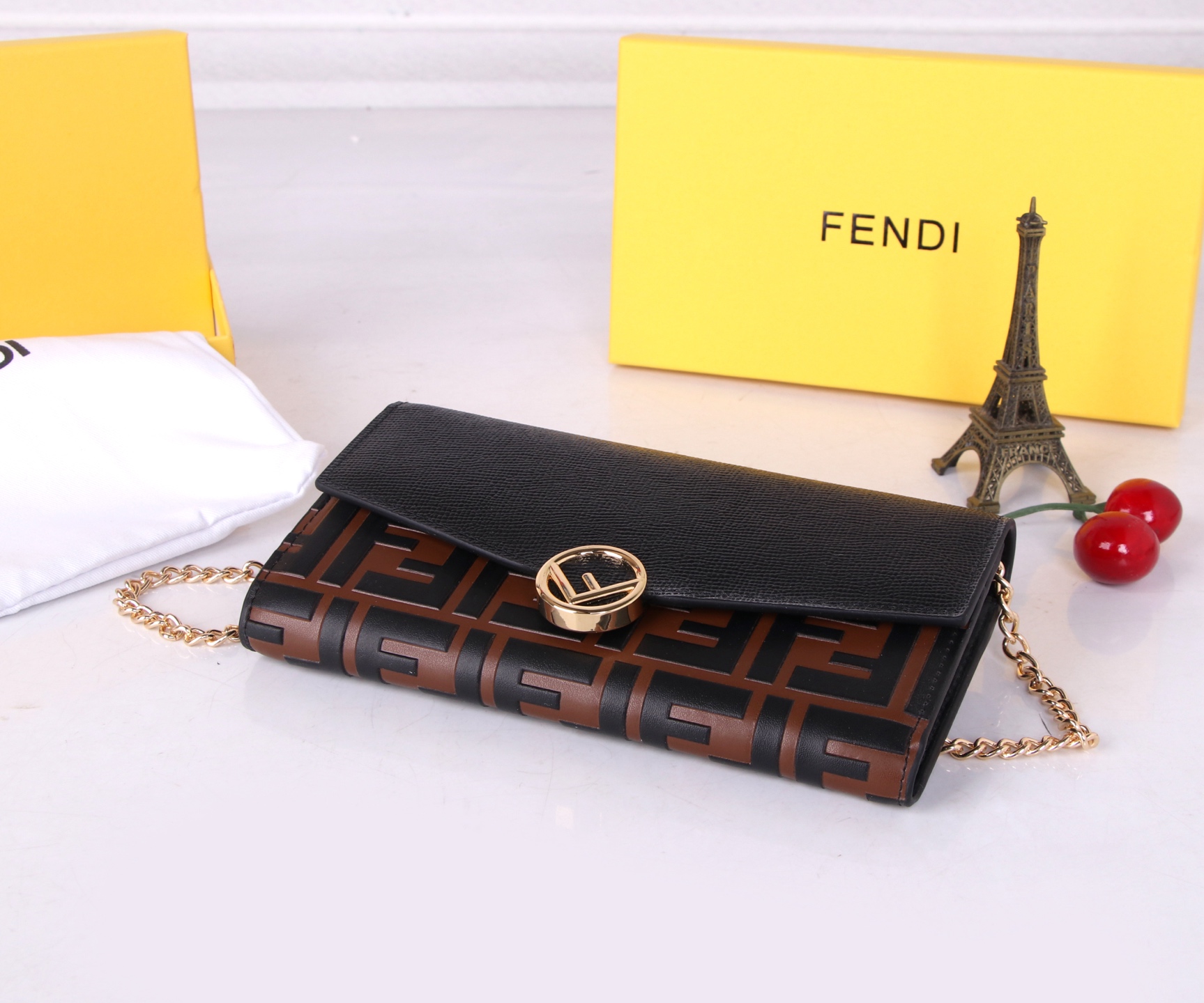 Fendi Black/Brown Leather Wallet with Synchronised Counter – P198 Details - 图片 5