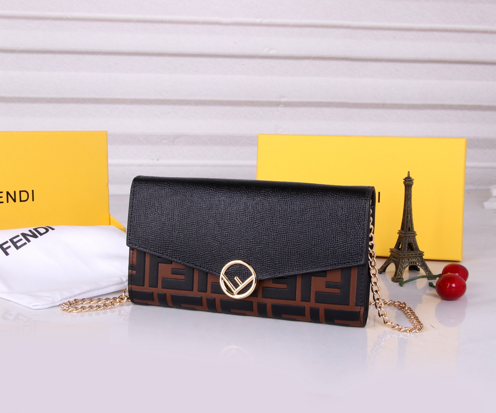 Fendi Black/Brown Leather Wallet with Synchronised Counter – P198 Details - 图片 2