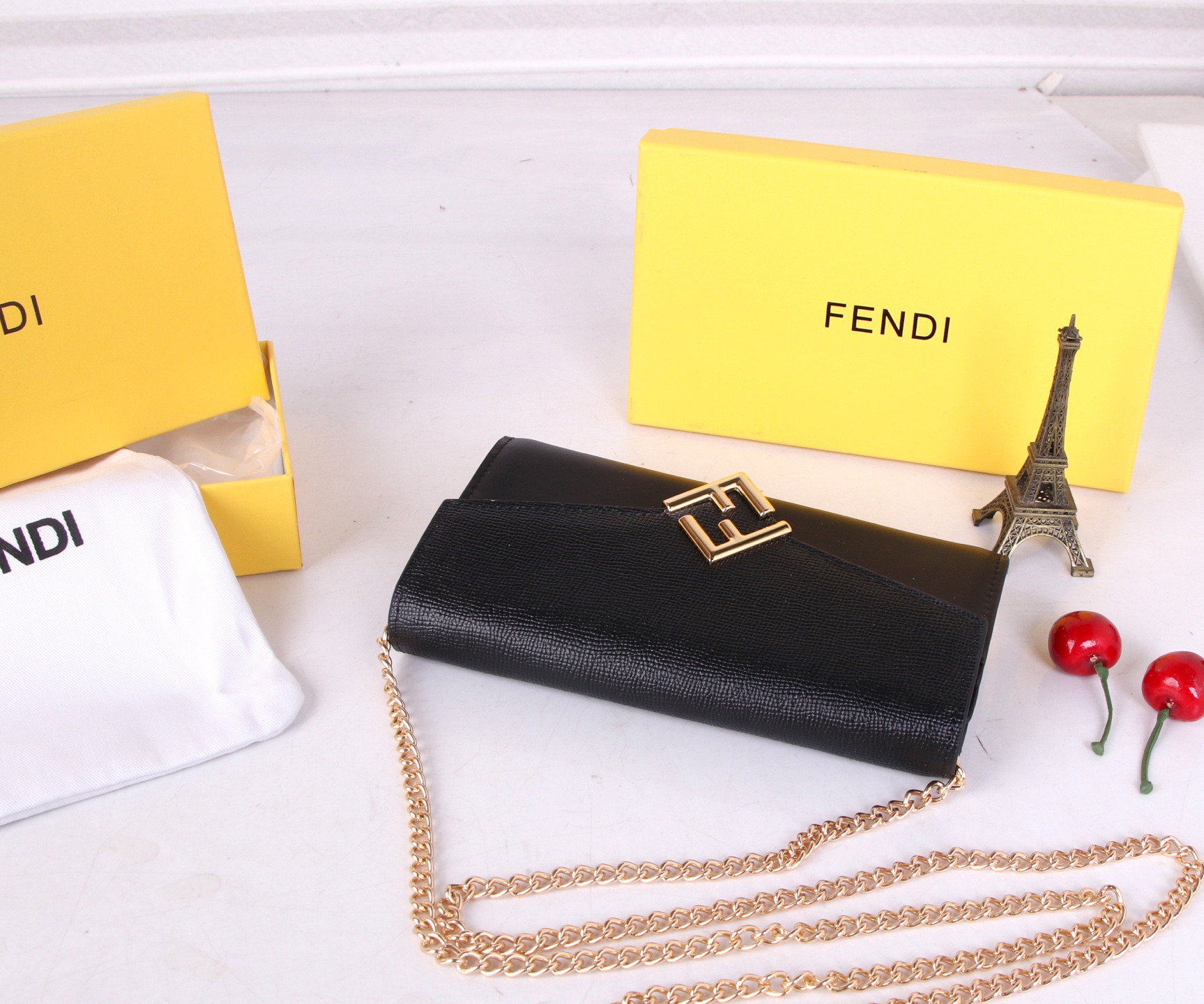 Fendi Leather Wallet: Black, Wine Red, Almond, Green, Gray, Black Brown - 图片 6