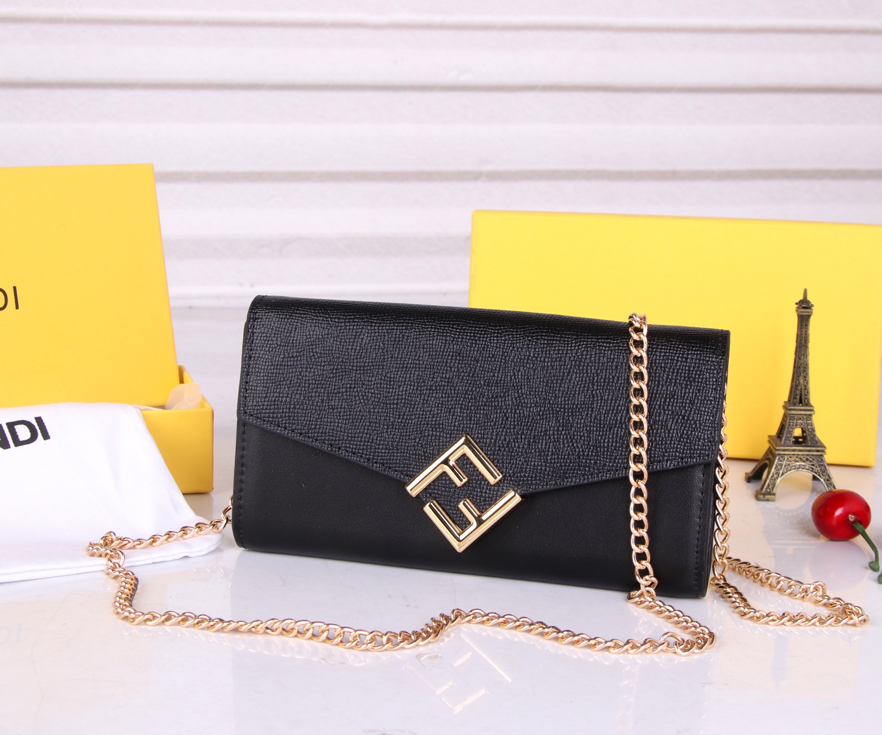 Fendi Leather Wallet: Black, Wine Red, Almond, Green, Gray, Black Brown - 图片 2