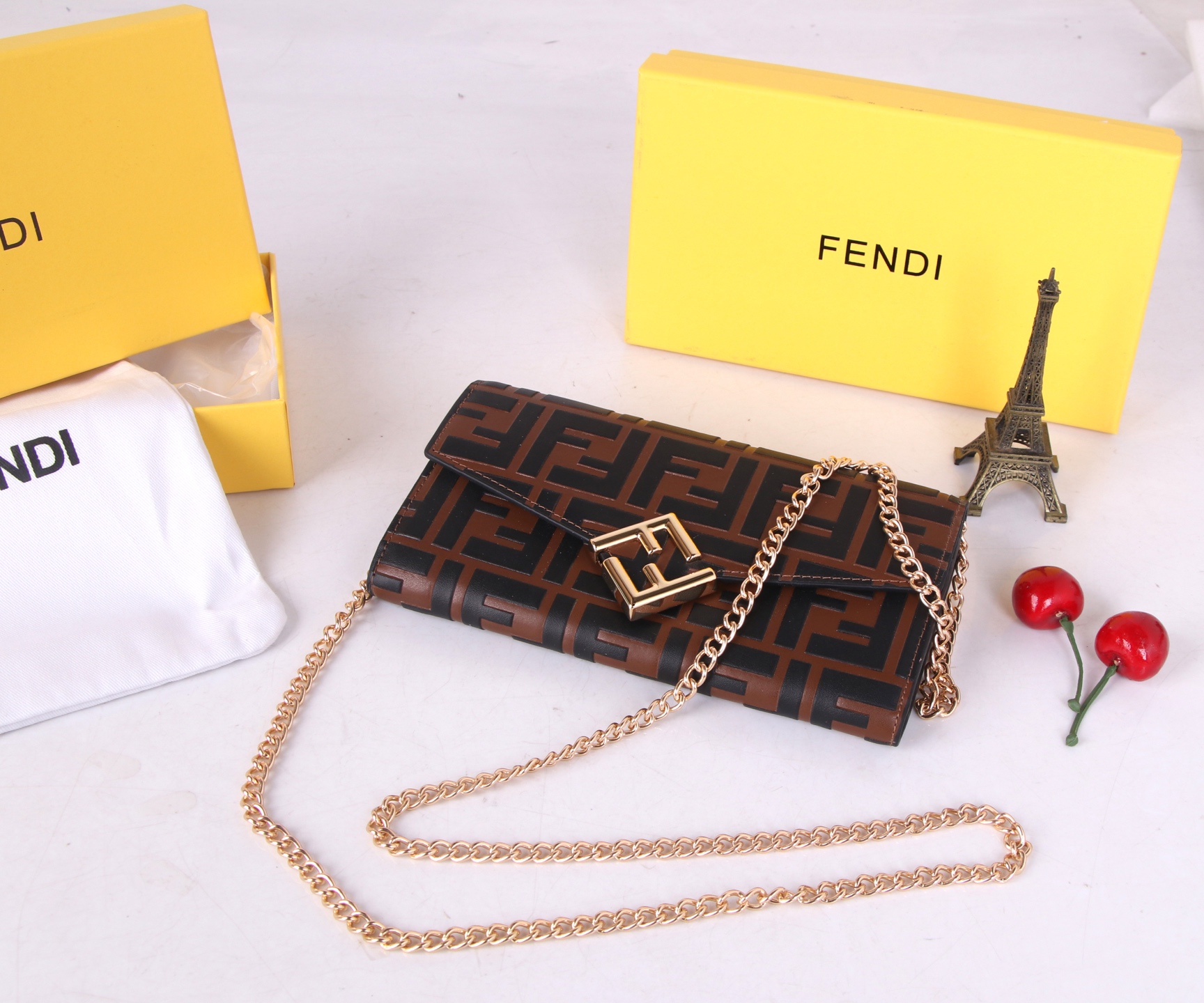 Fendi Leather Wallet: Black, Wine Red, Green, Gray, Almond, 19*10.5*3.5, High-Quality Materials - 图片 4