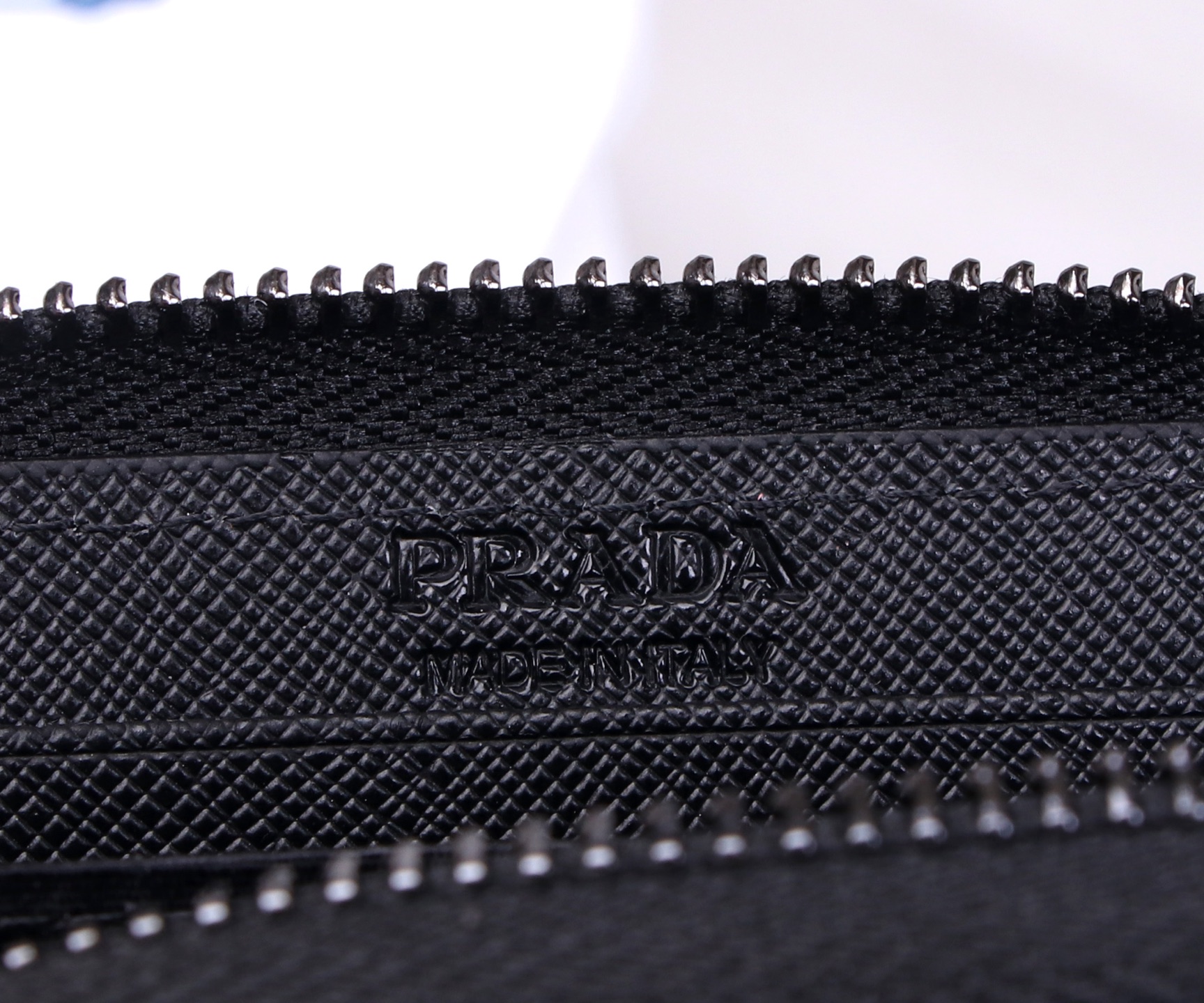 PRADA Black Leather Wallet: LM1123, 10*8 cm, Top-Class Cow Skin, Hardware Accessories - 图片 9