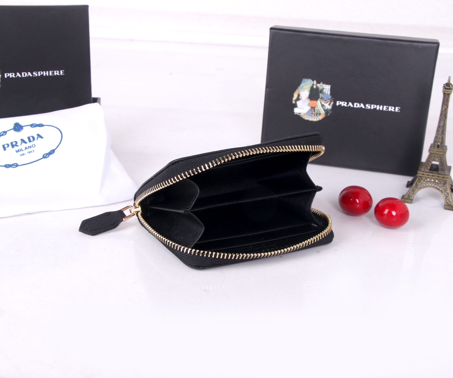 PRADA Black Leather Wallet: LM1123, 10*8 cm, Top-Quality Material and Craftsmanship - 图片 8